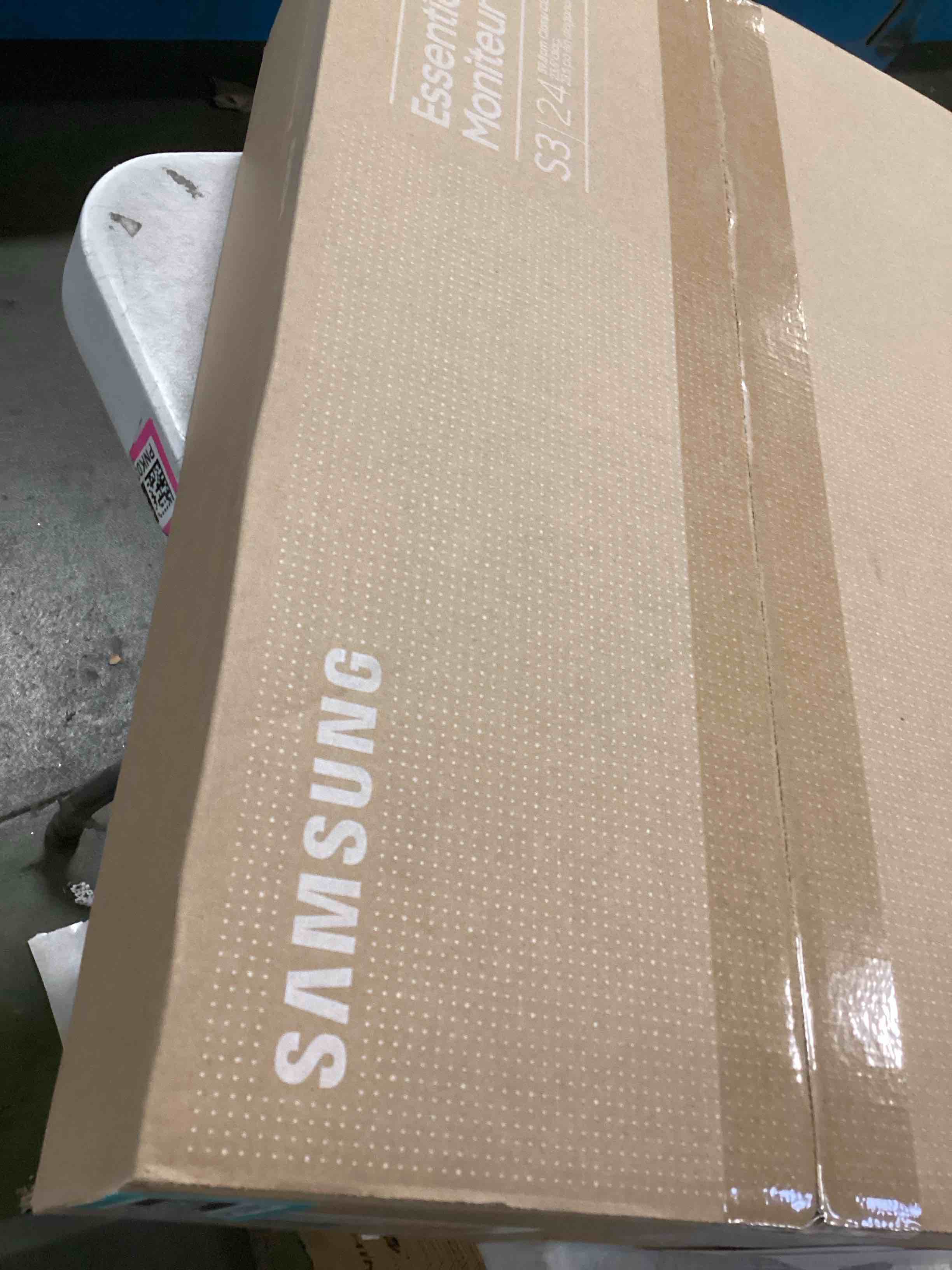 https://s3.amazonaws.com/lotting-images-prod/bidfta/TEA1250061_1738265893409.jpeg