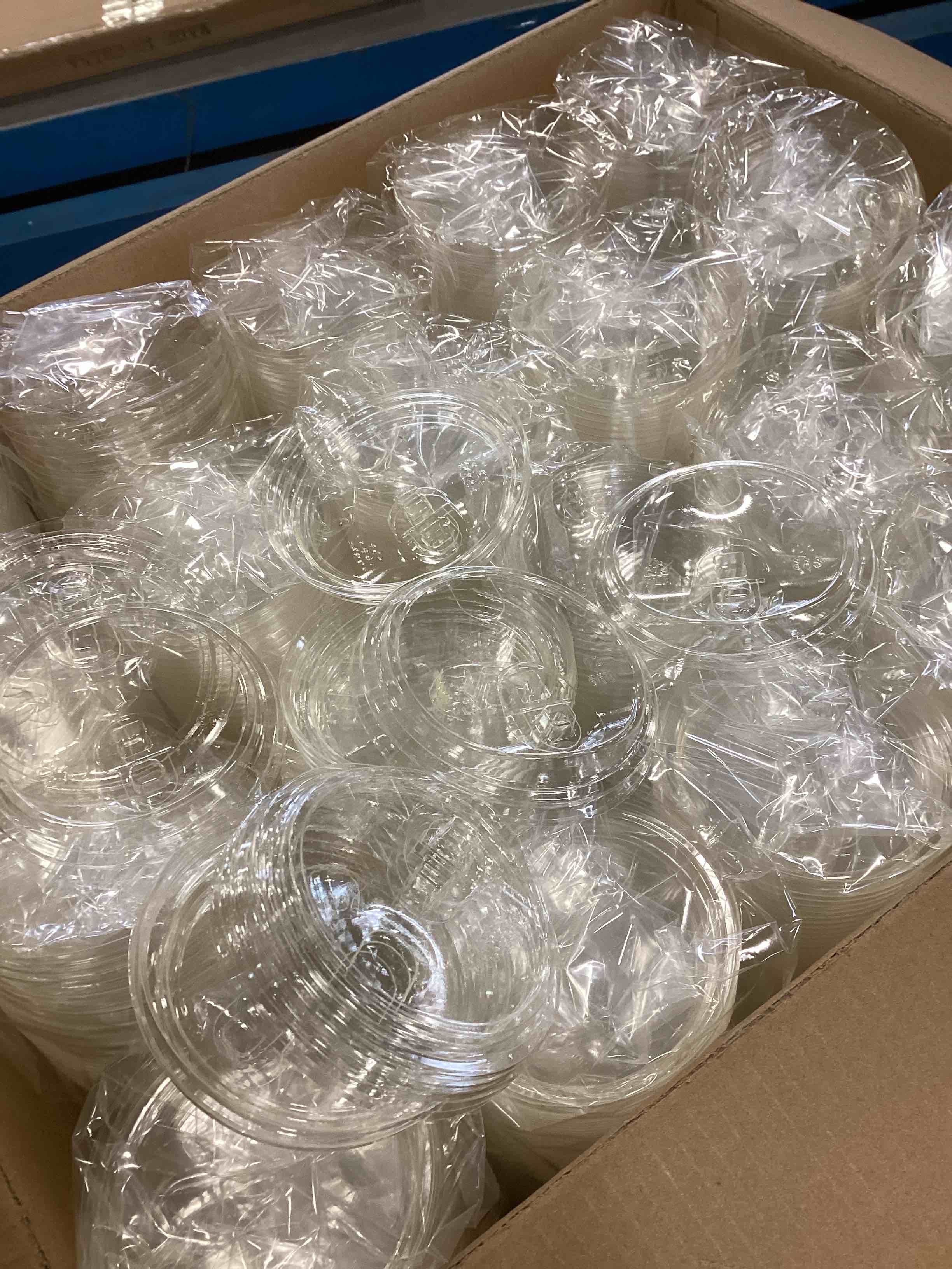 Condition photo showing Good Condition for Restaurantware LIDS ONLY: Pulp Tek Clear Plastic Dome Lids 100 Disposable Lids For Salad Bowls - Bowls Sold Separately Built-In Tab Clear Plastic Dome Lids Fits 18 Ounce Bagasse Bowls