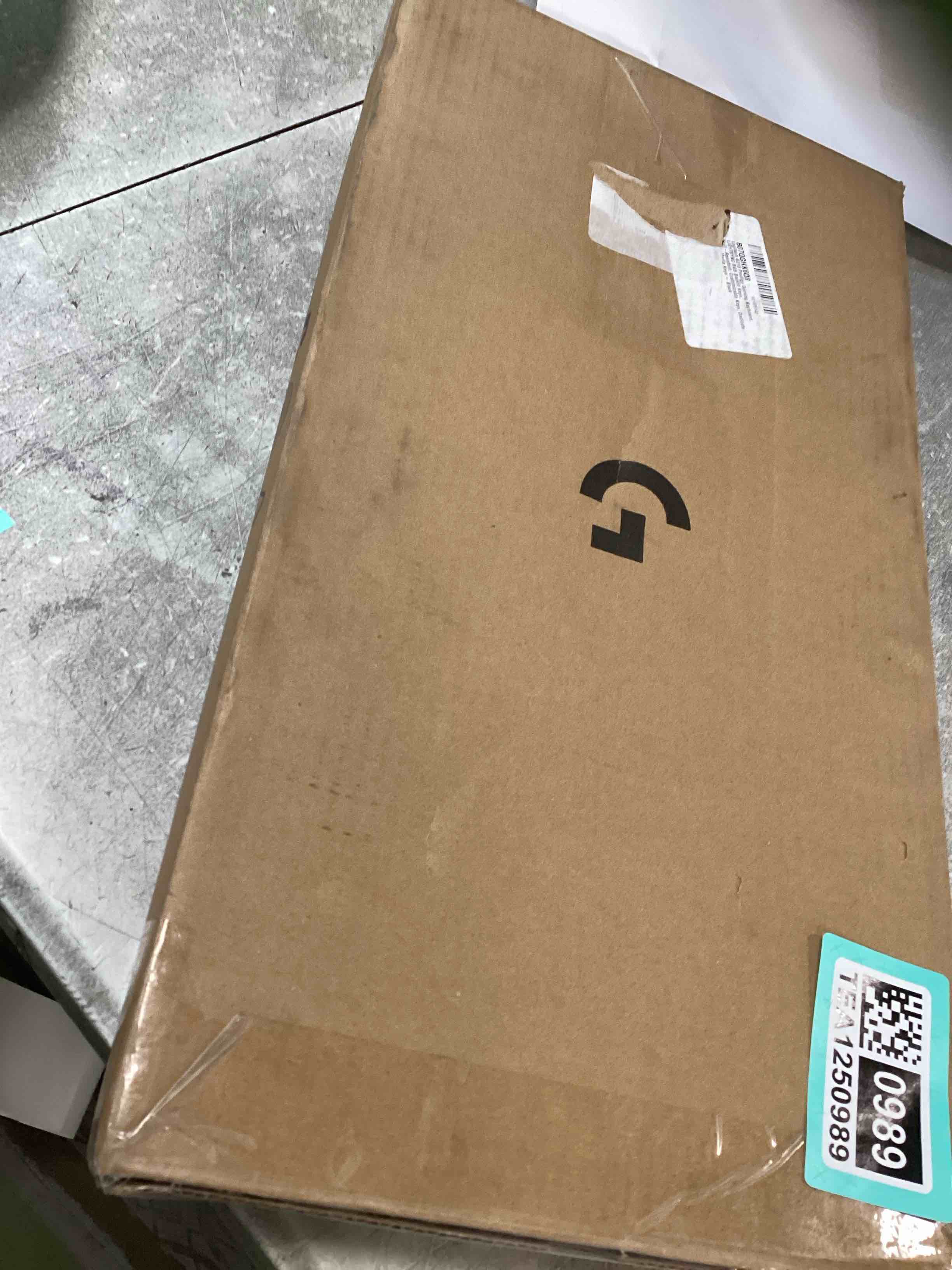 https://s3.amazonaws.com/lotting-images-prod/bidfta/TEA1250989_1738701897214.jpeg