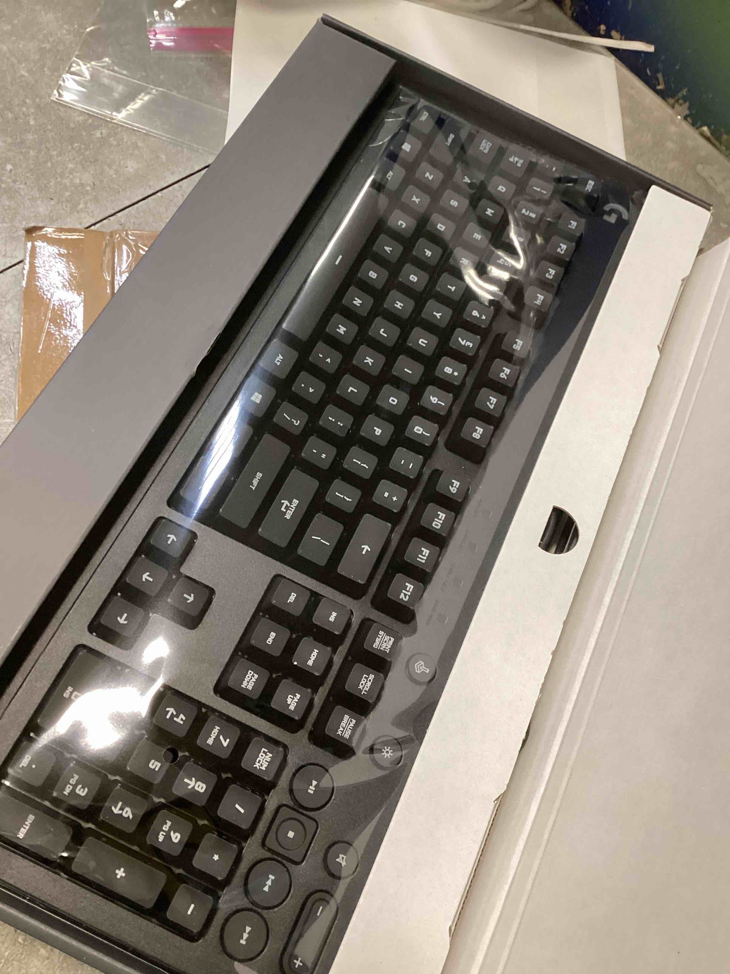 https://s3.amazonaws.com/lotting-images-prod/bidfta/TEA1250989_1738701922693.jpeg