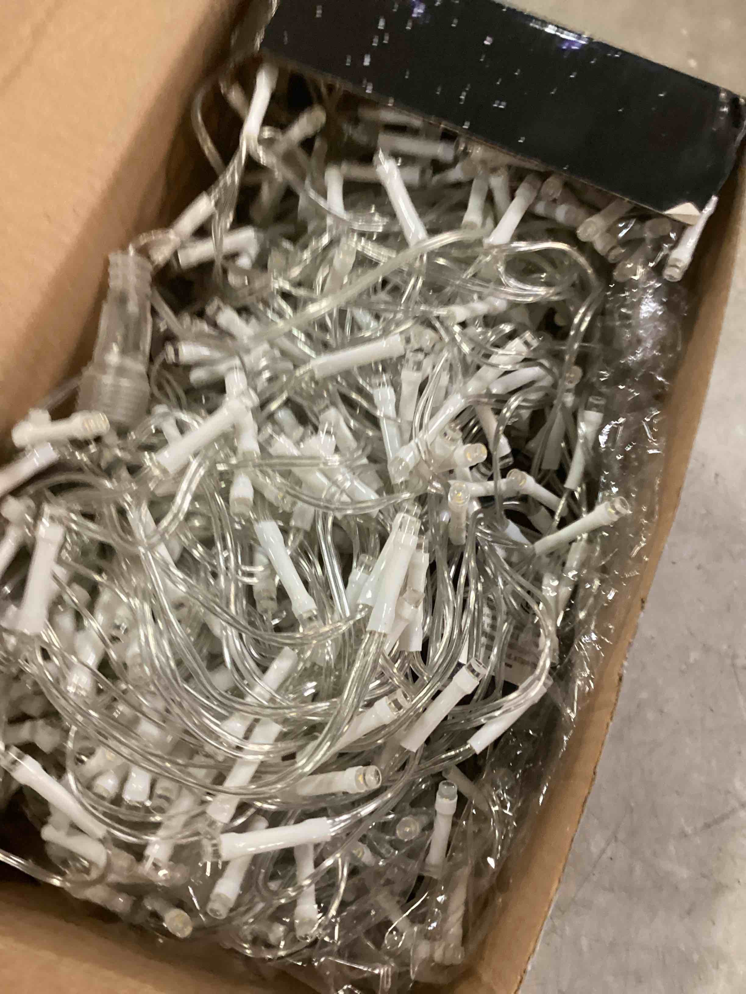 https://s3.amazonaws.com/lotting-images-prod/bidfta/TEA1251472_1738861831237.jpeg