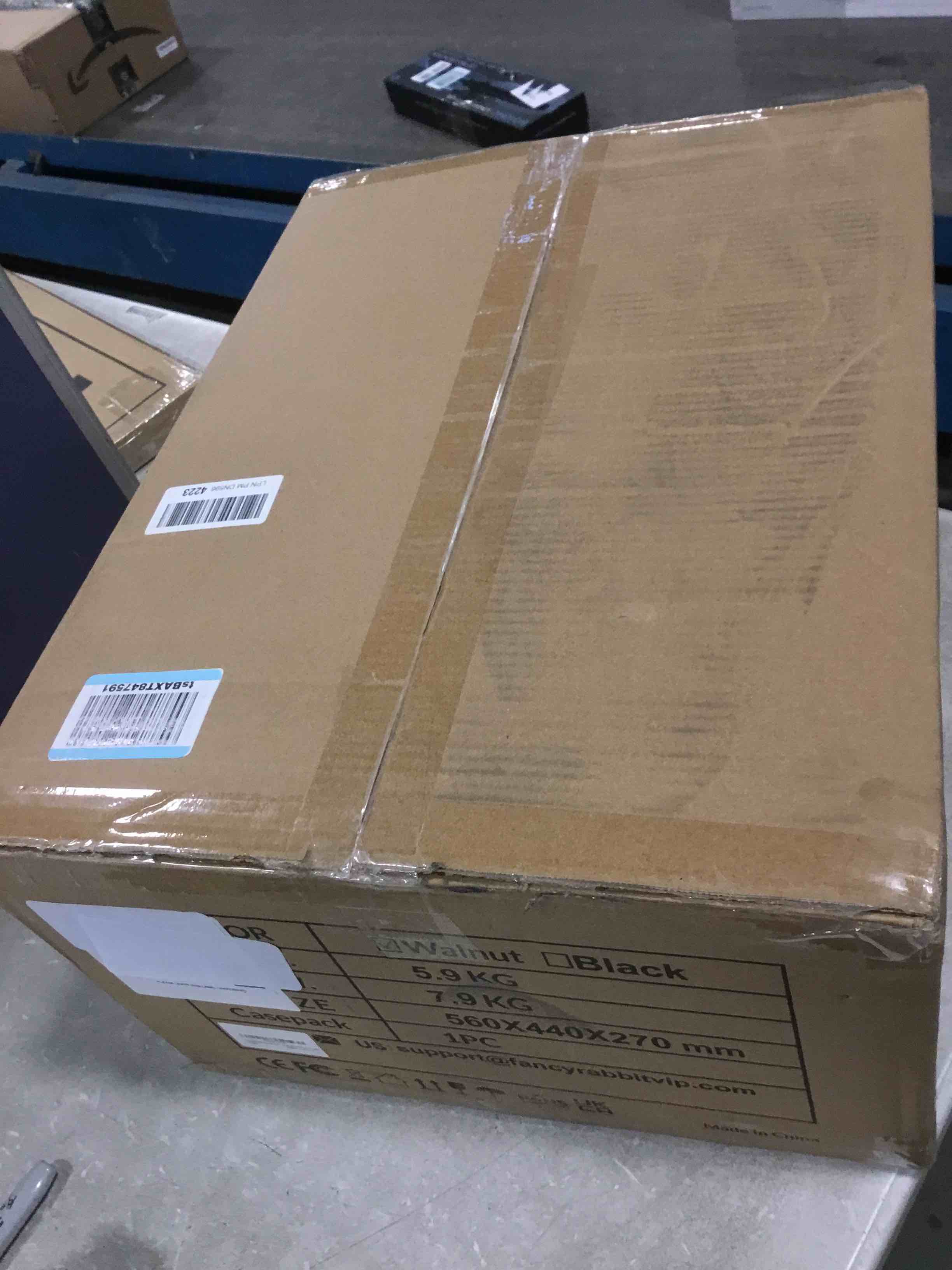 https://s3.amazonaws.com/lotting-images-prod/bidfta/TEA1253024_1738156349493.jpeg