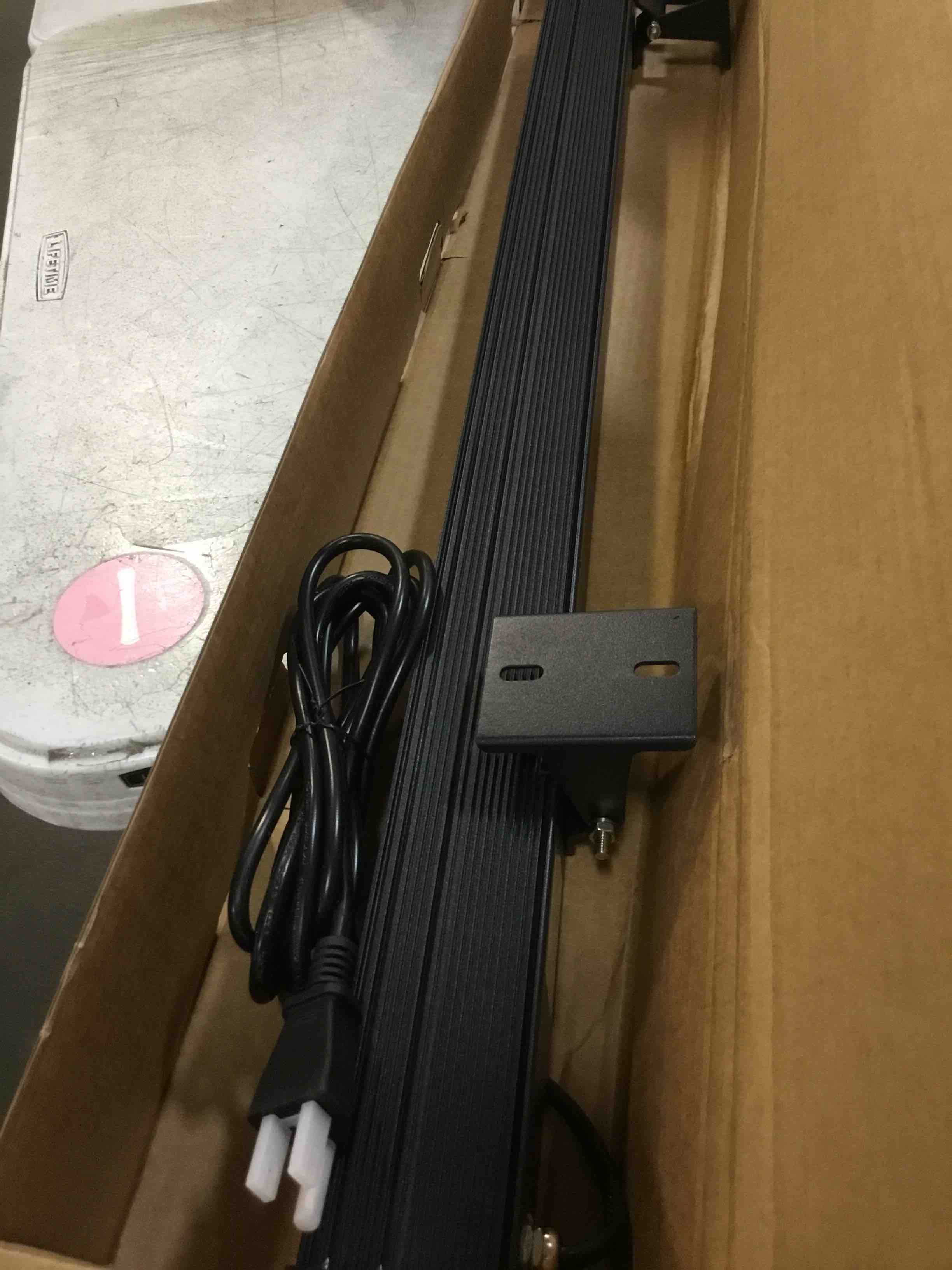 https://s3.amazonaws.com/lotting-images-prod/bidfta/TEA1254981_1739203418964.jpeg