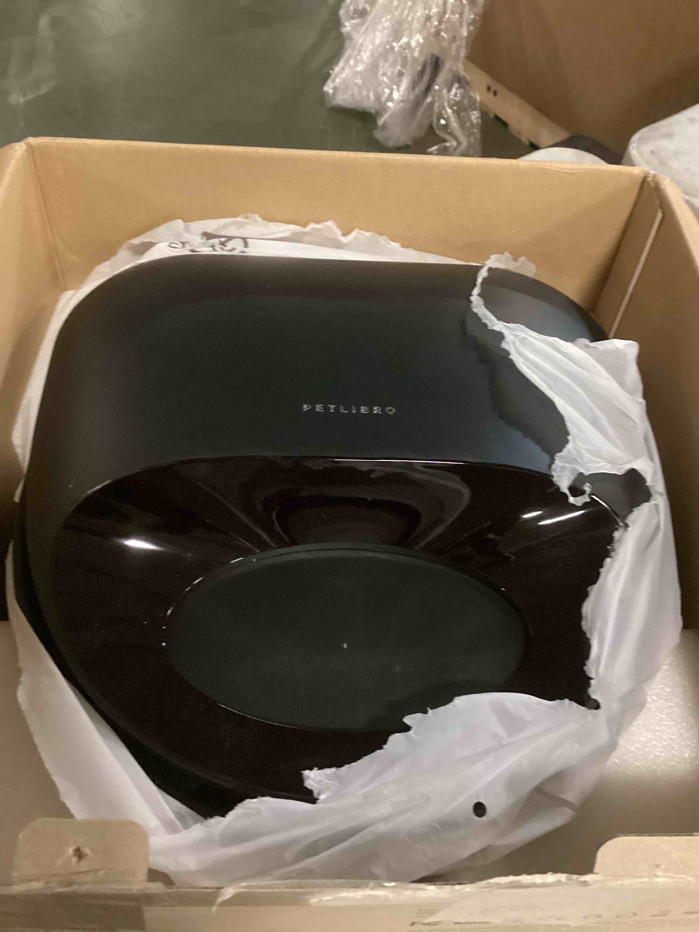 https://s3.amazonaws.com/lotting-images-prod/bidfta/TEA1256860_1738761987261.jpeg