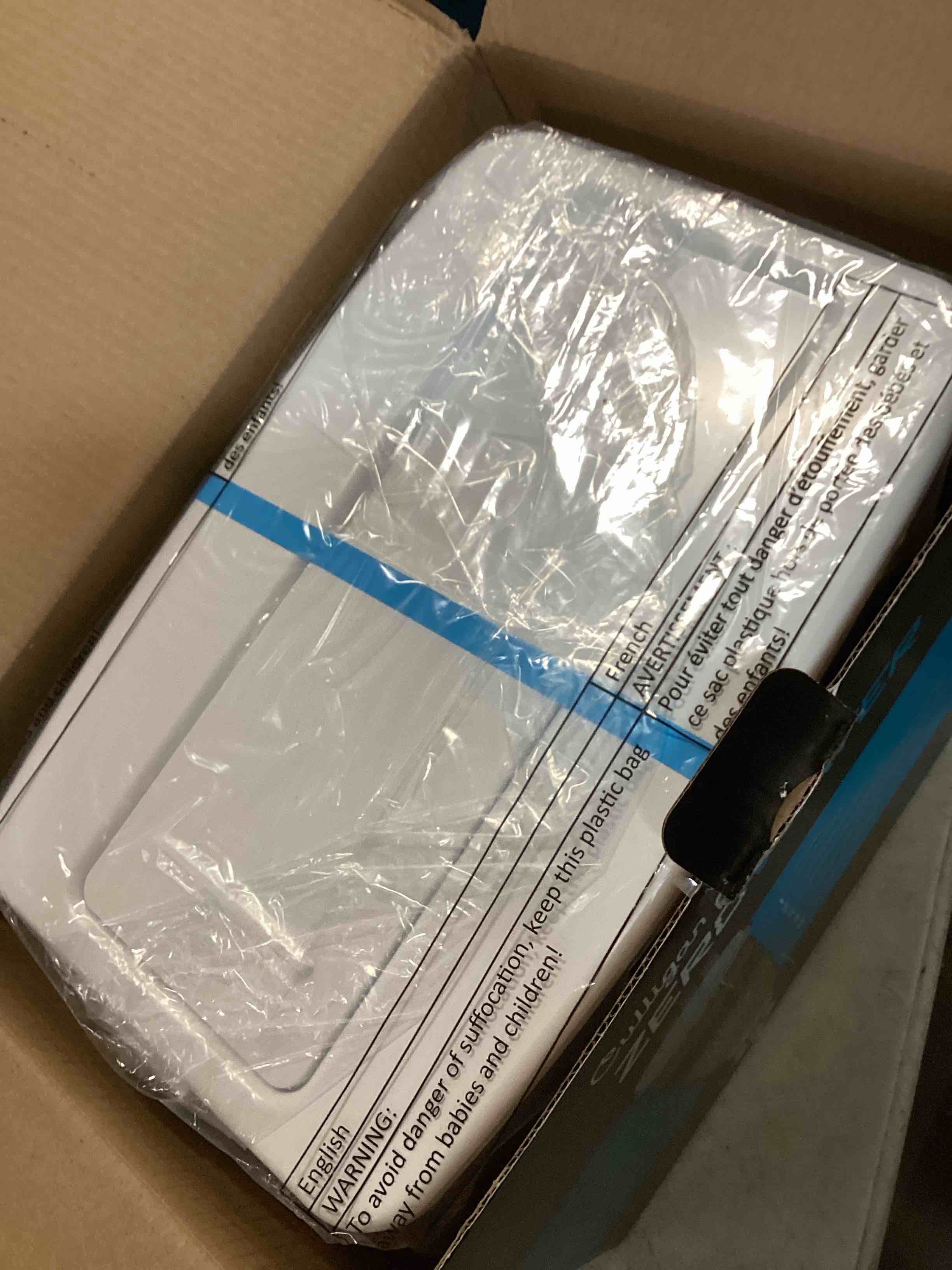 https://s3.amazonaws.com/lotting-images-prod/bidfta/TEA1257405_1738940029174.jpeg