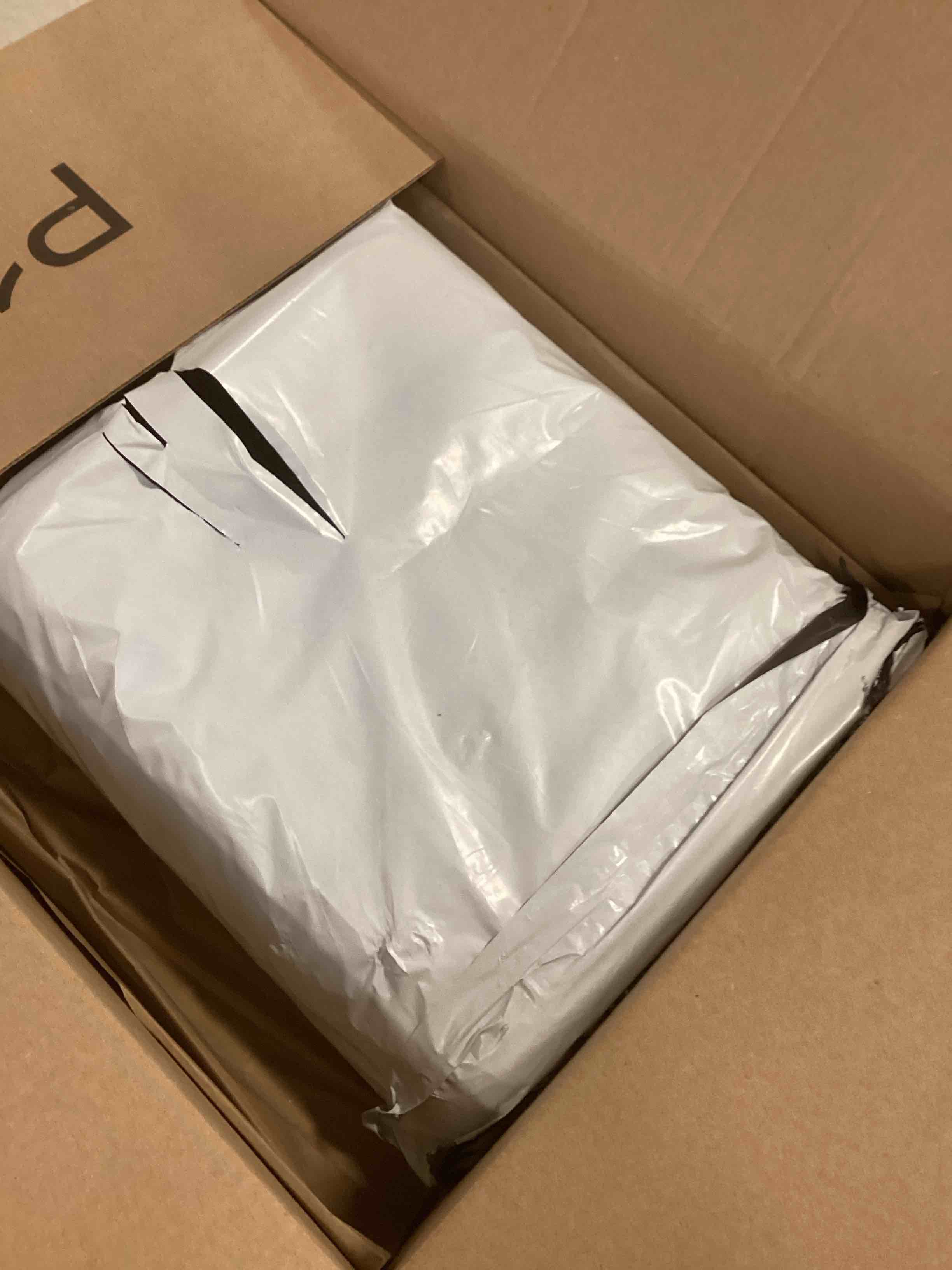 https://s3.amazonaws.com/lotting-images-prod/bidfta/TEA1257927_1739389964295.jpeg