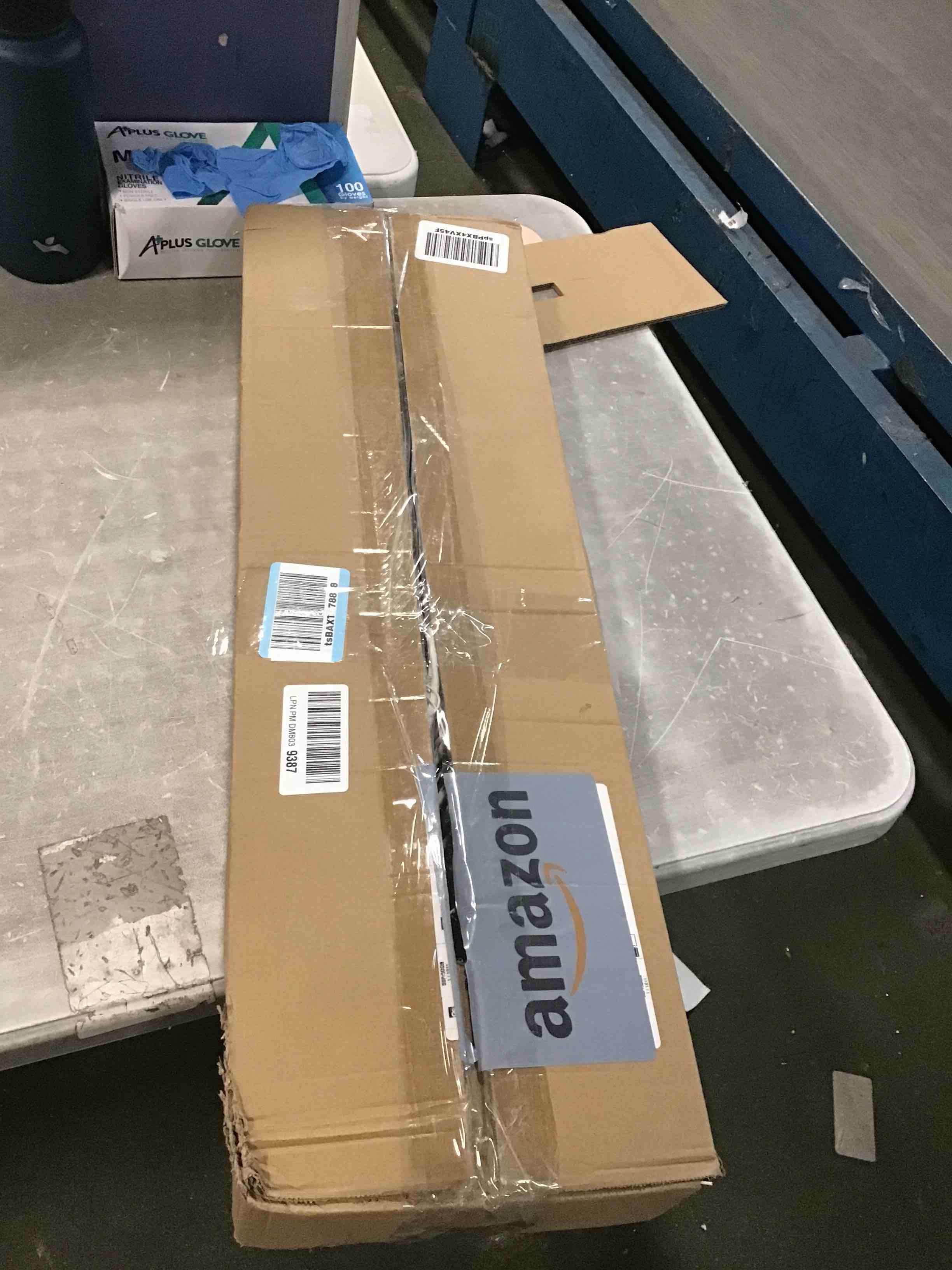 https://s3.amazonaws.com/lotting-images-prod/bidfta/TEA1258435_1737555432557.jpeg