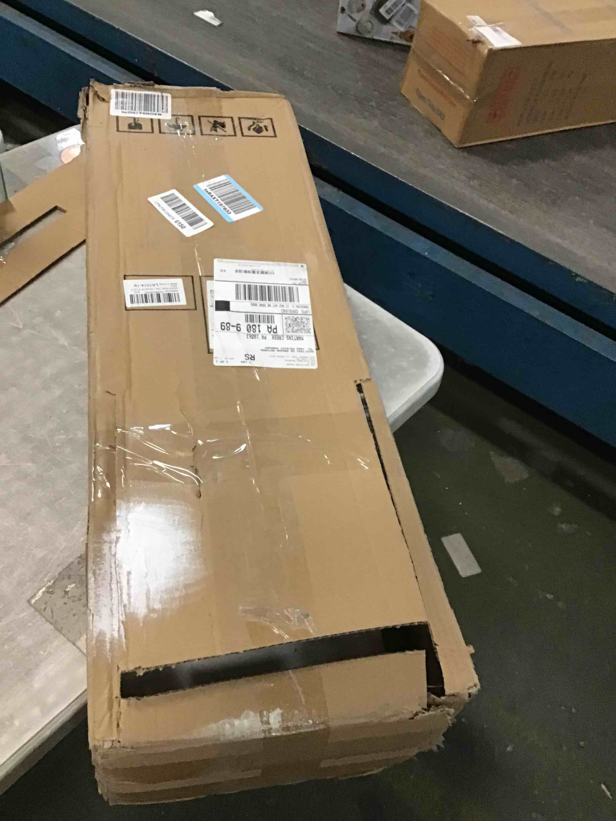 https://s3.amazonaws.com/lotting-images-prod/bidfta/TEA1258439_1737555819794.jpeg