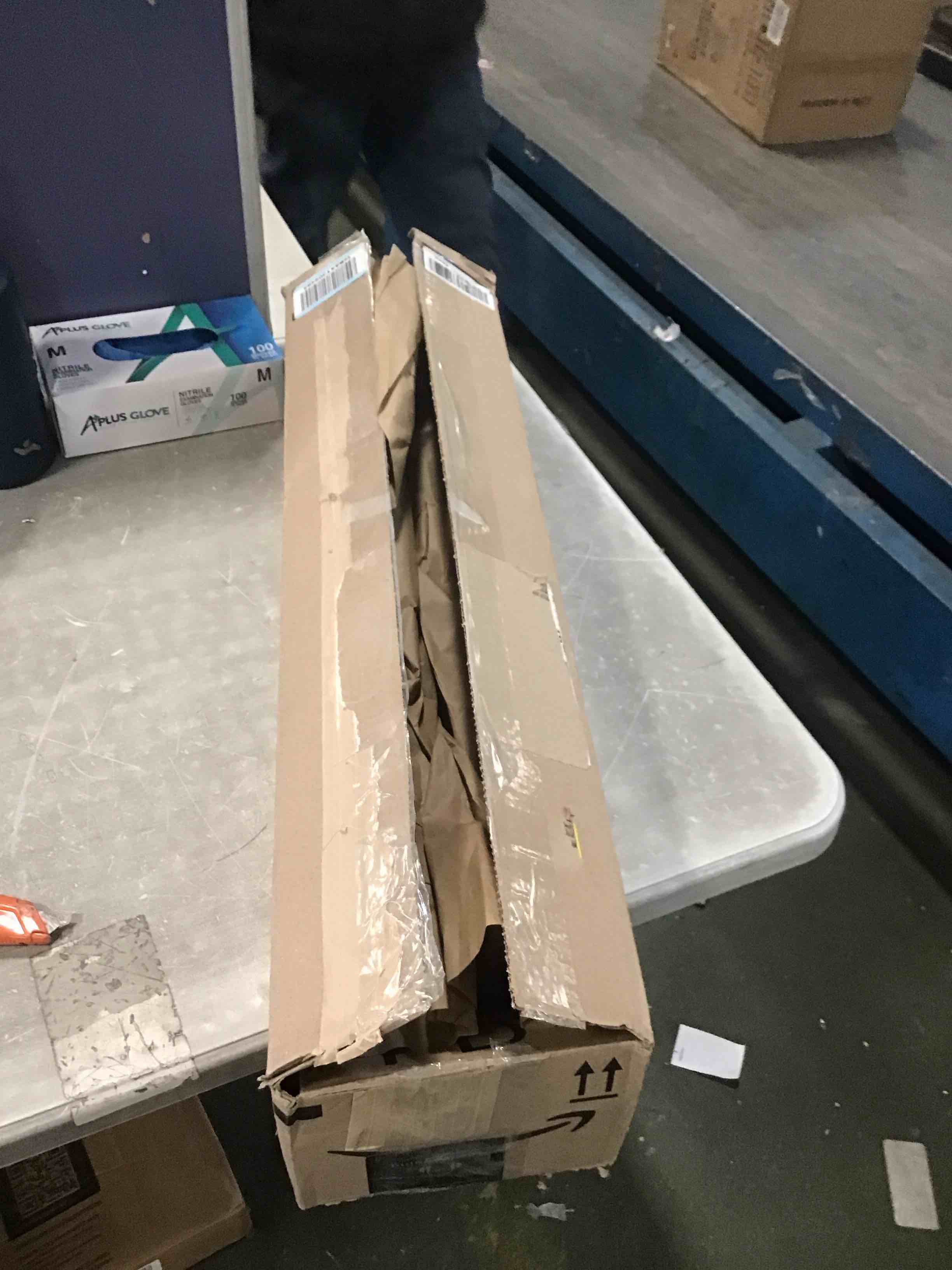 https://s3.amazonaws.com/lotting-images-prod/bidfta/TEA1258457_1737557473221.jpeg