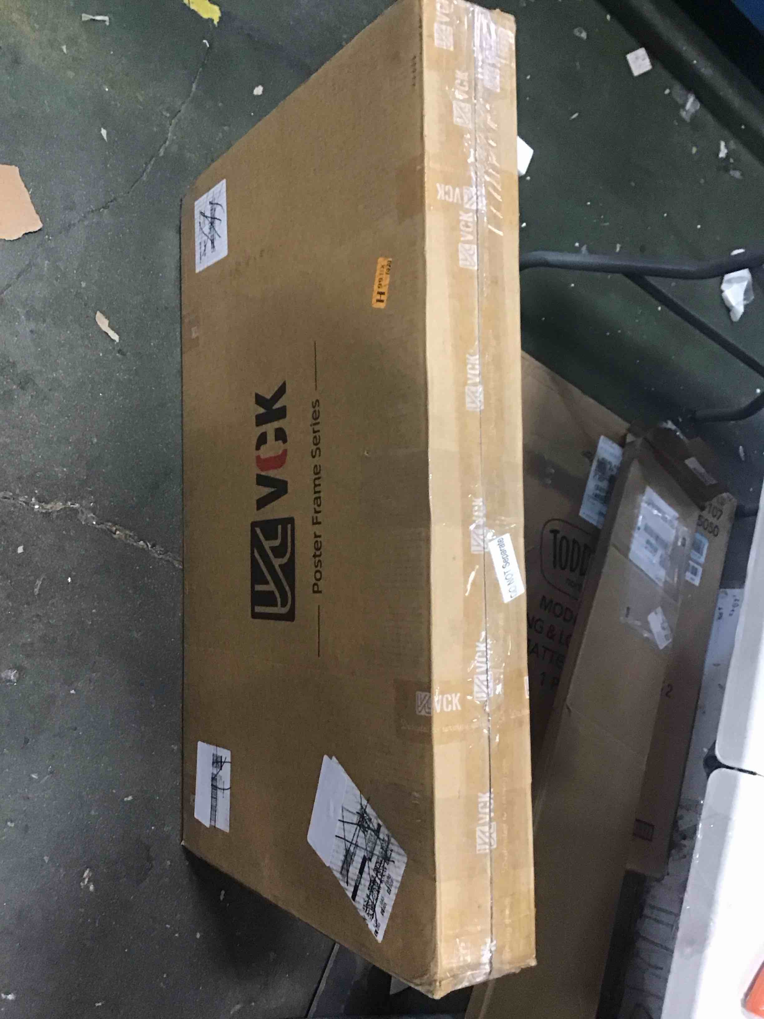 https://s3.amazonaws.com/lotting-images-prod/bidfta/TEA1258753_1737642845381.jpeg