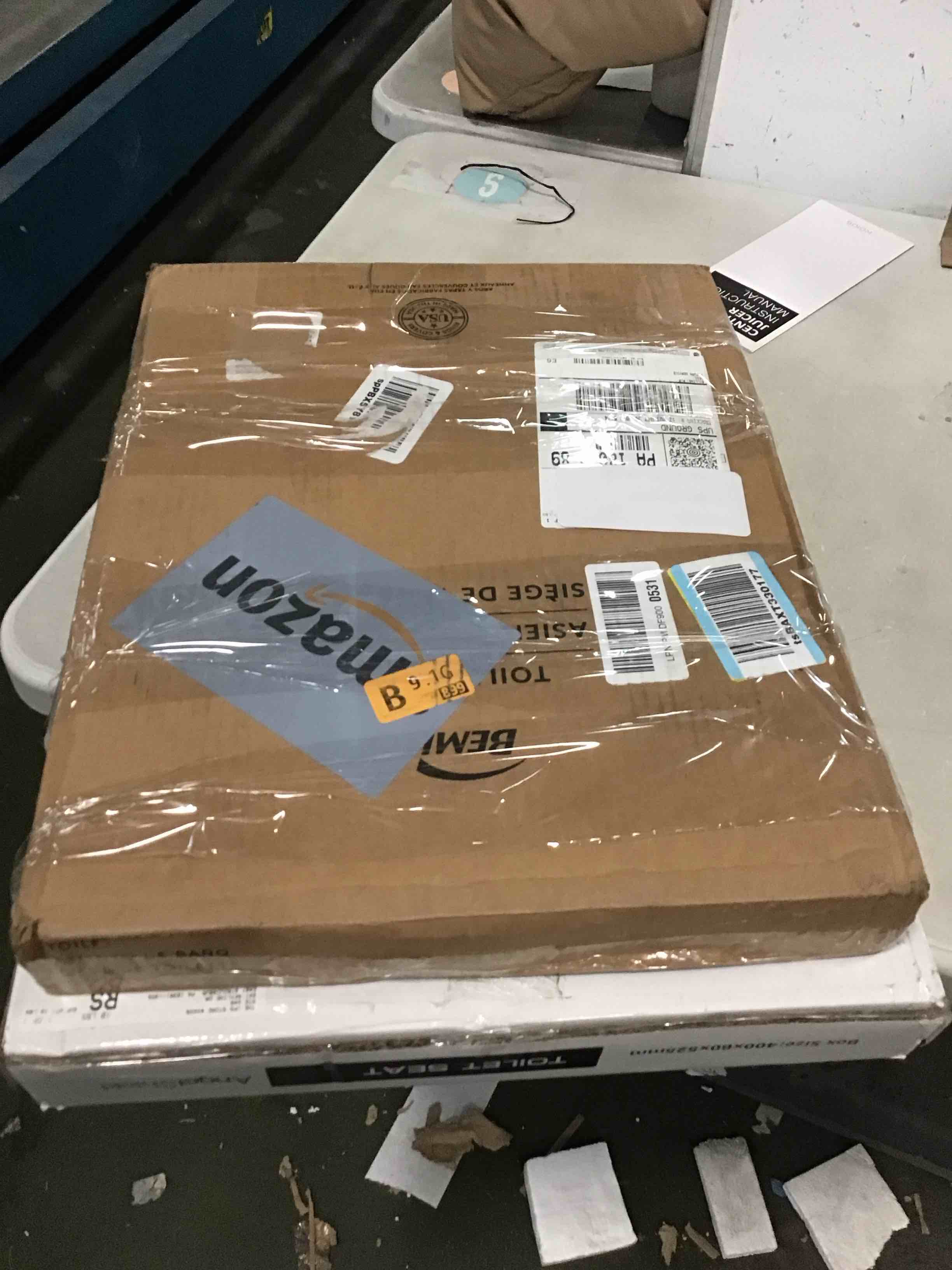 https://s3.amazonaws.com/lotting-images-prod/bidfta/TEA1258934_1737666720385.jpeg