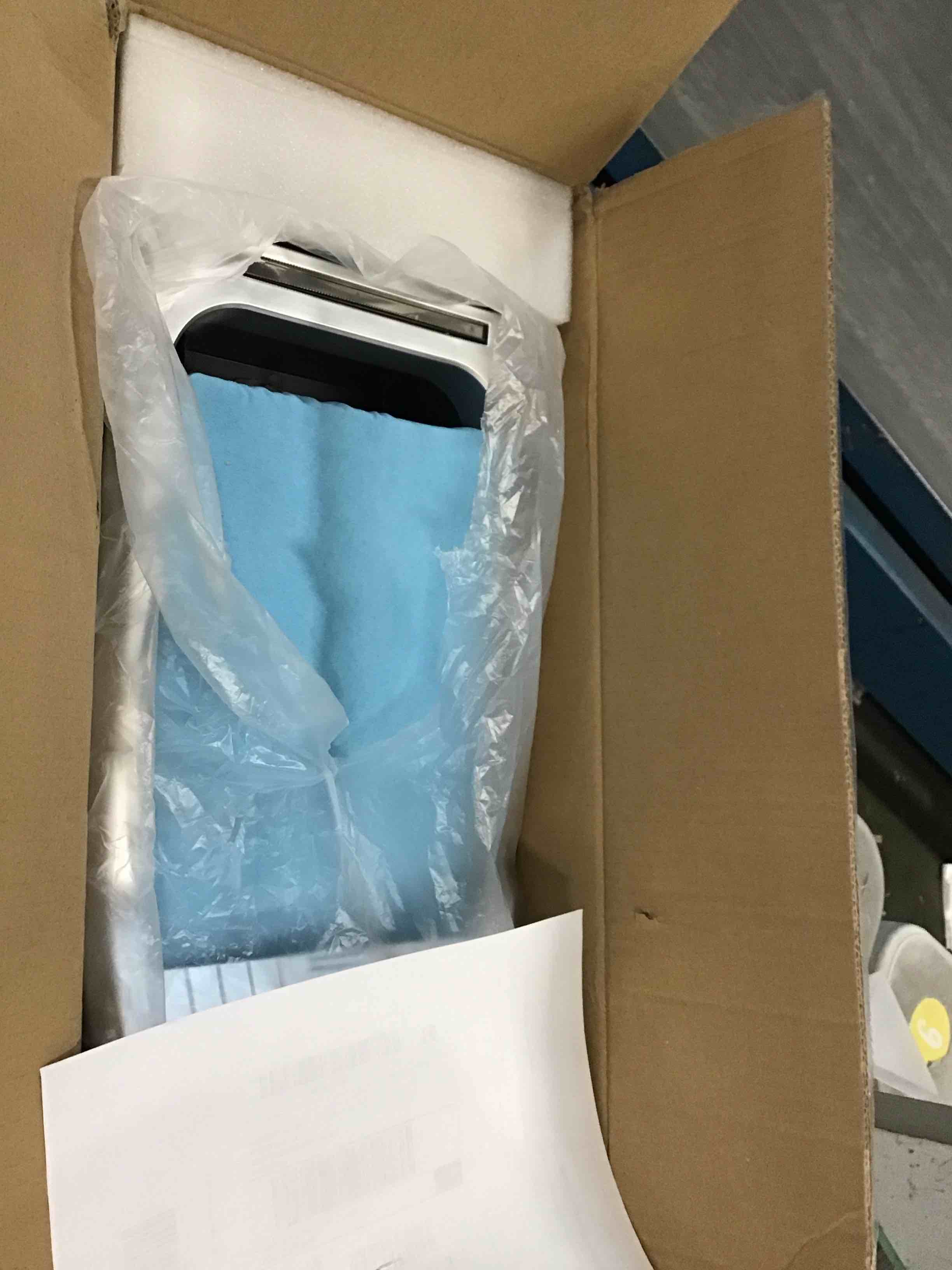 https://s3.amazonaws.com/lotting-images-prod/bidfta/TEA1259303_1738003157575.jpeg