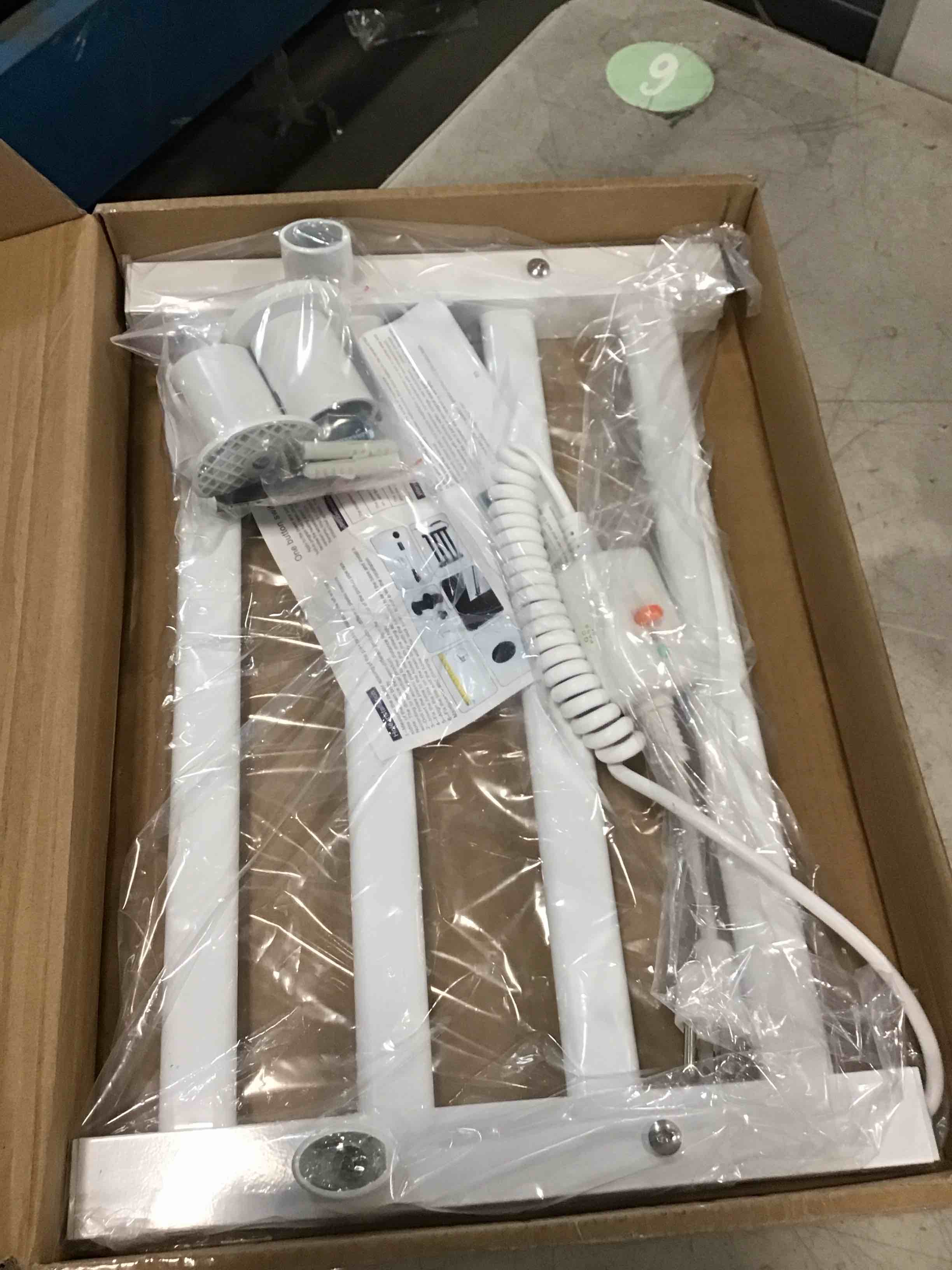 https://s3.amazonaws.com/lotting-images-prod/bidfta/TEA1259947_1738184006374.jpeg