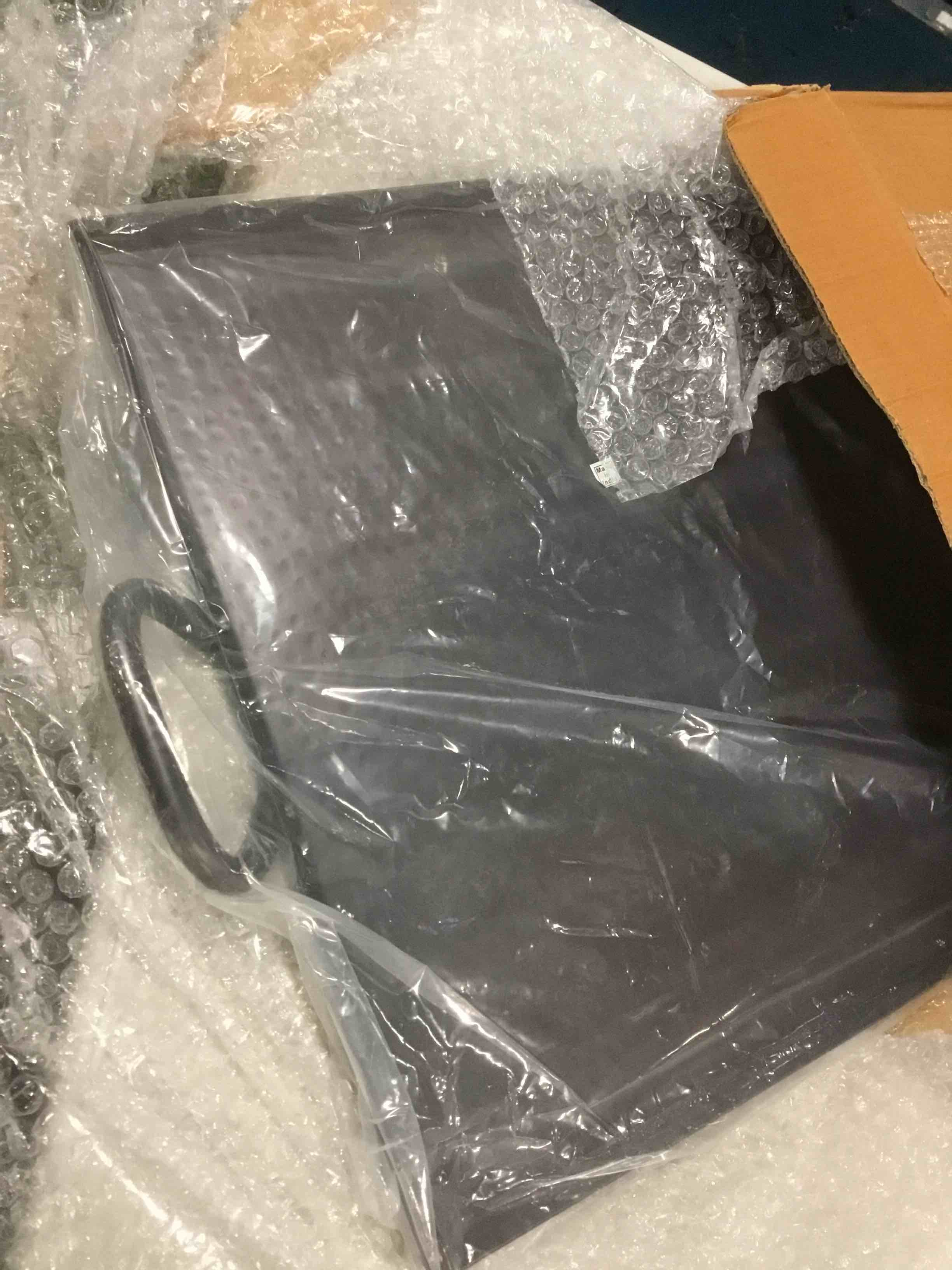 https://s3.amazonaws.com/lotting-images-prod/bidfta/TEA1261212_1738069471630.jpeg
