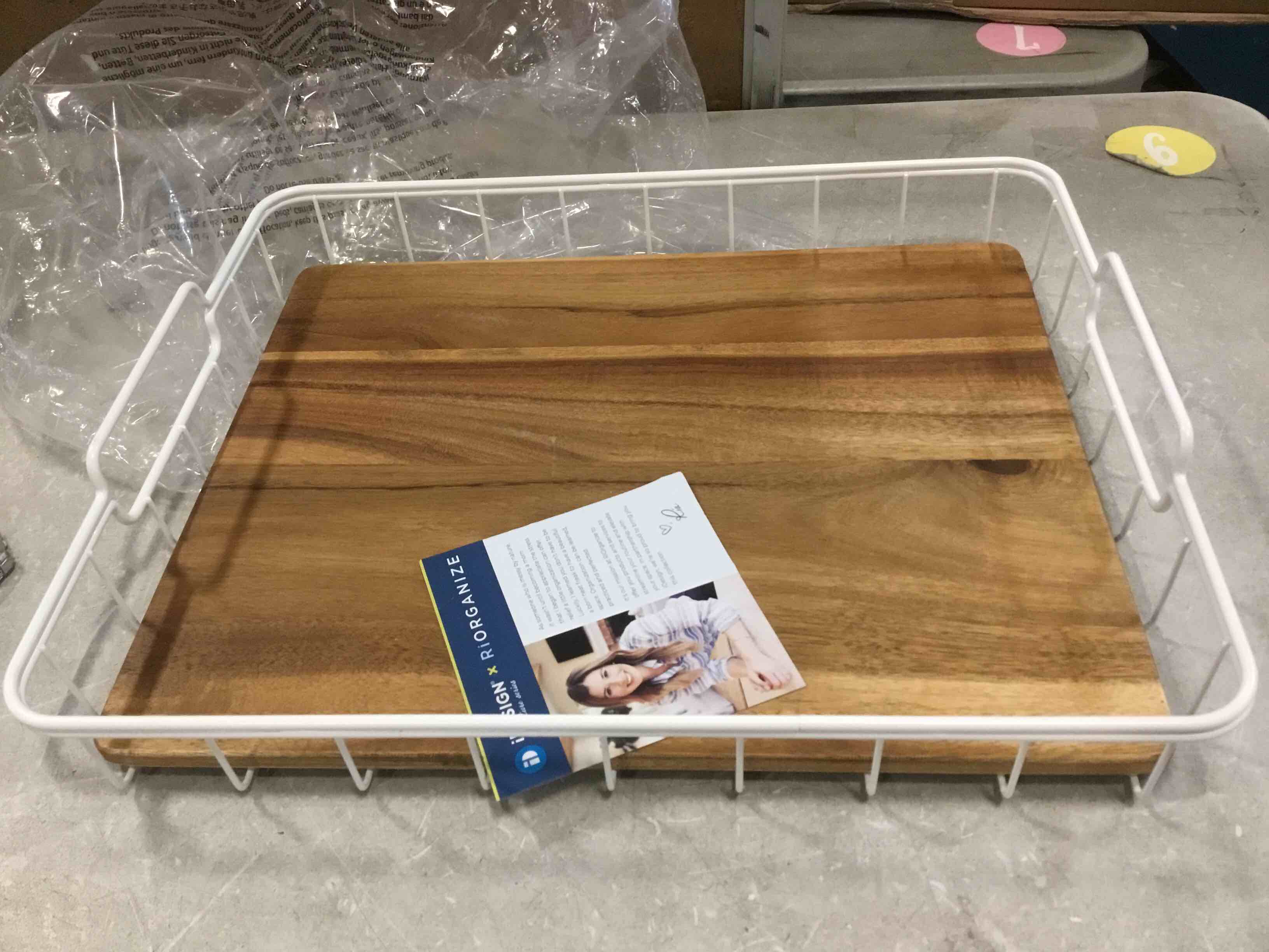 https://s3.amazonaws.com/lotting-images-prod/bidfta/TEA1261799_1738183668029.jpeg