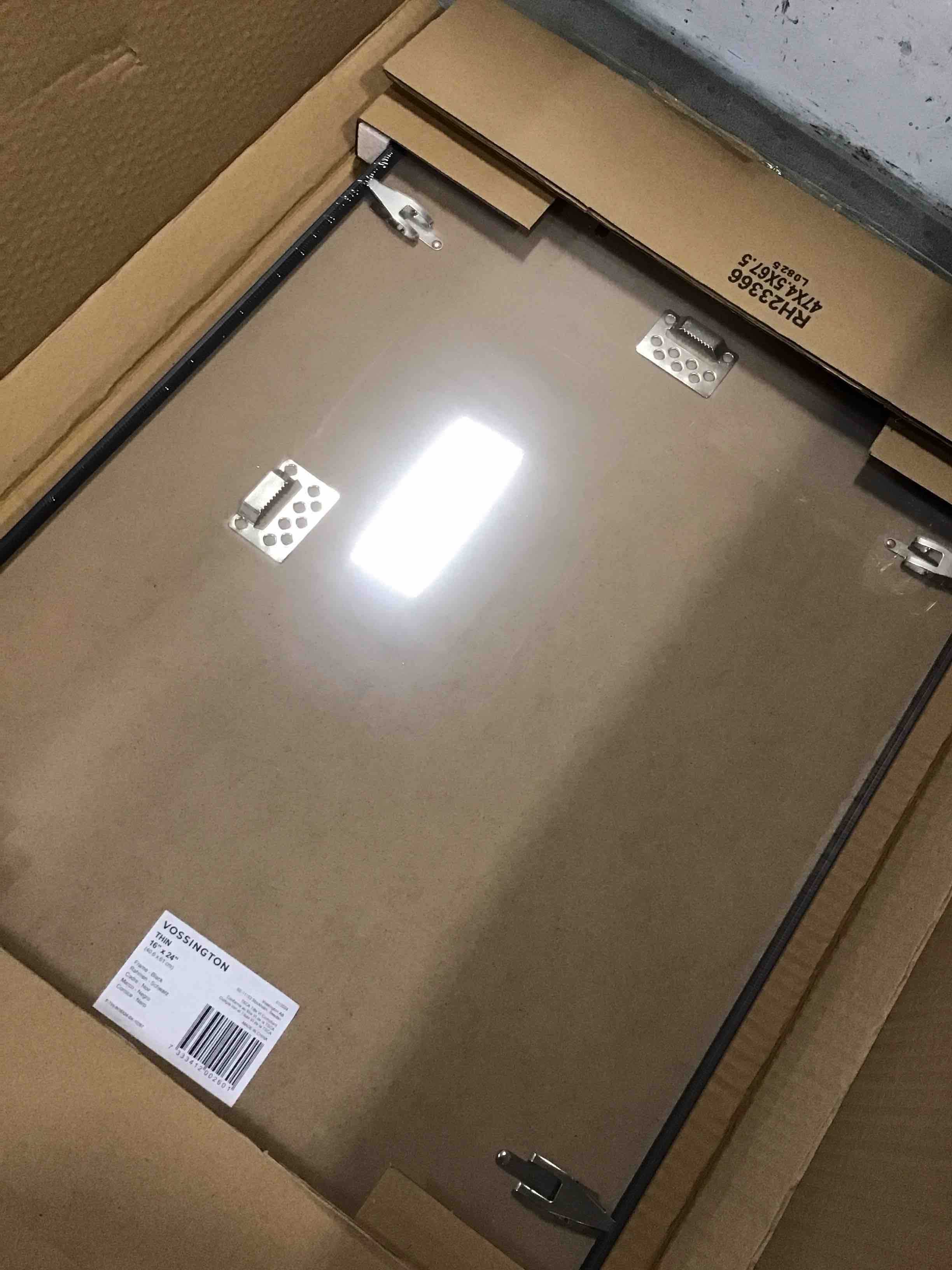 https://s3.amazonaws.com/lotting-images-prod/bidfta/TEA1261980_1738689512763.jpeg