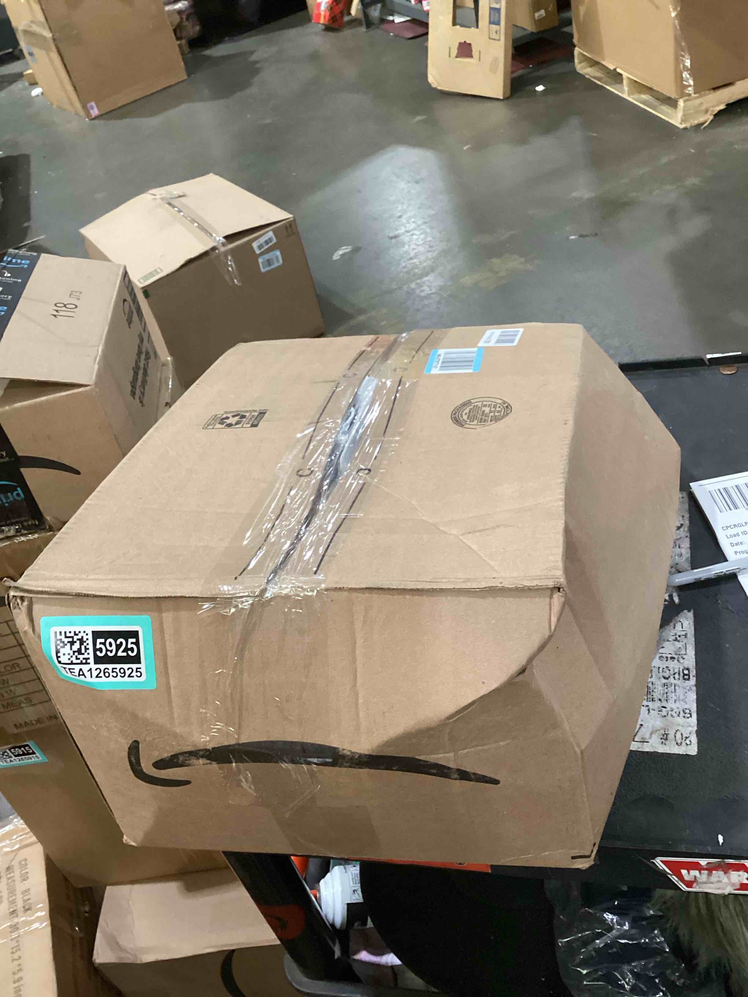 https://s3.amazonaws.com/lotting-images-prod/bidfta/TEA1265925_1756144127501.jpeg
