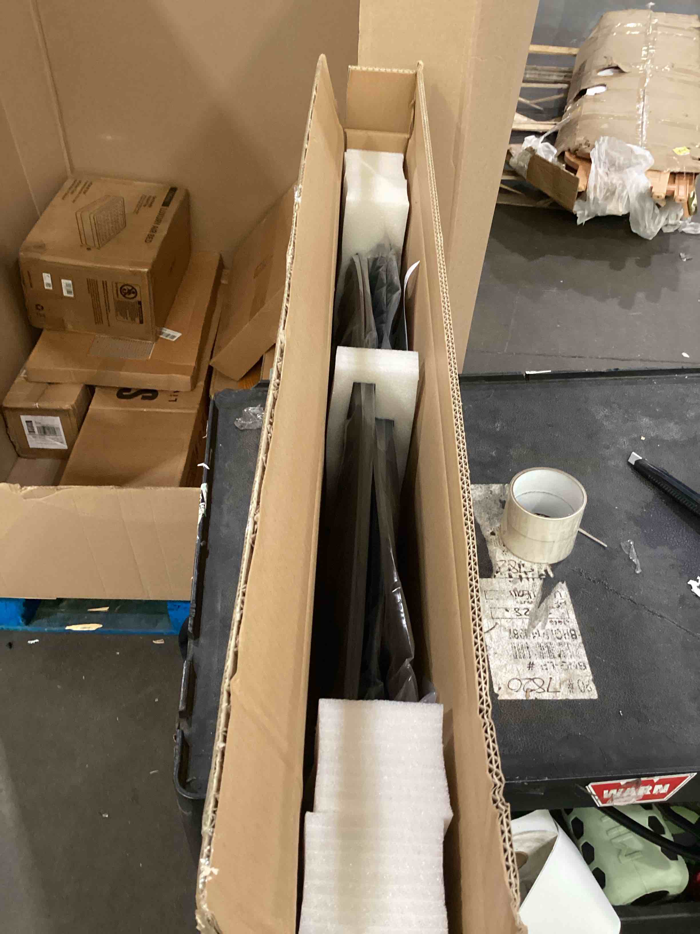 https://s3.amazonaws.com/lotting-images-prod/bidfta/TEA1265986_1756482630961.jpeg