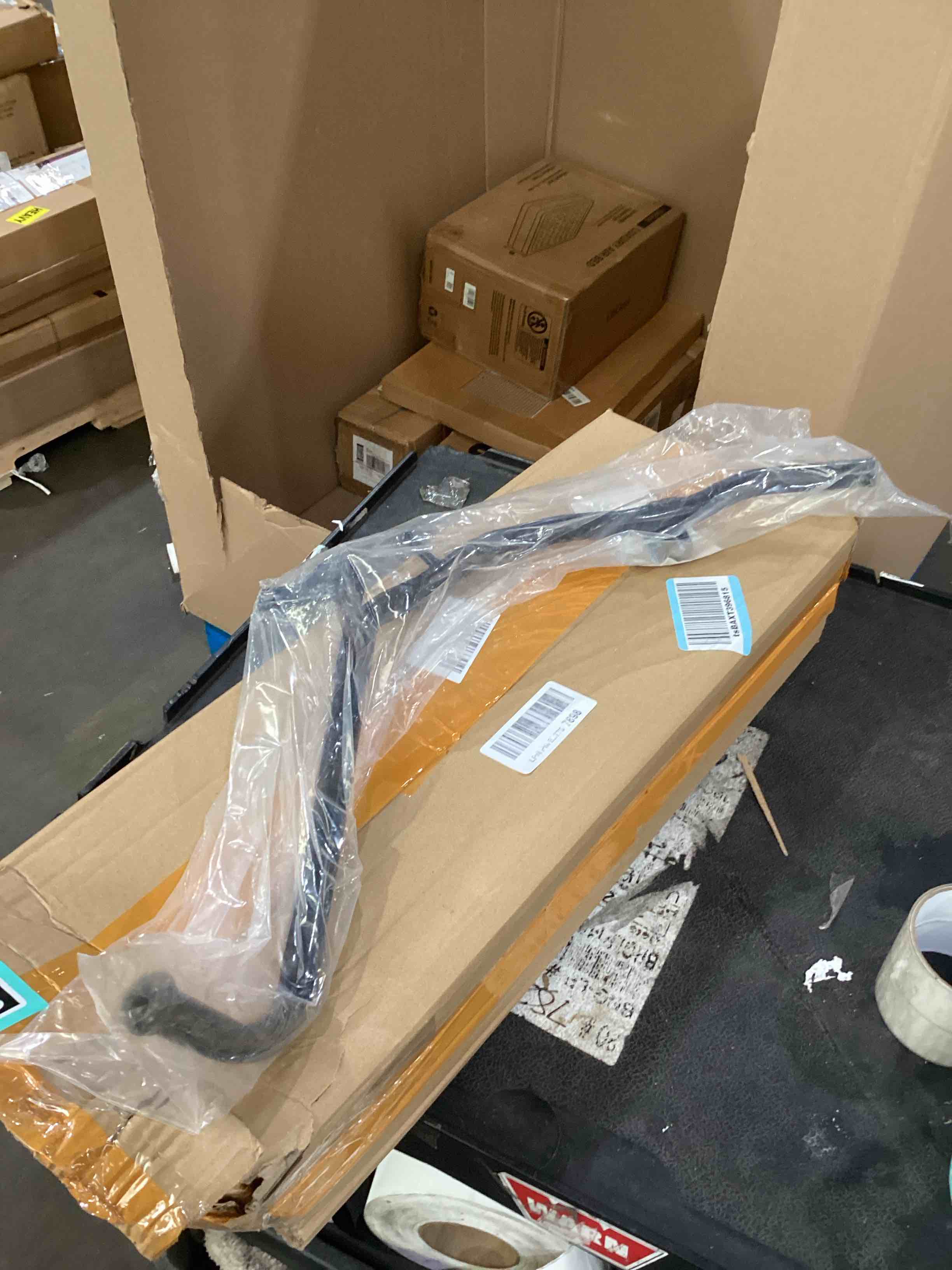 https://s3.amazonaws.com/lotting-images-prod/bidfta/TEA1265989_1756483734449.jpeg