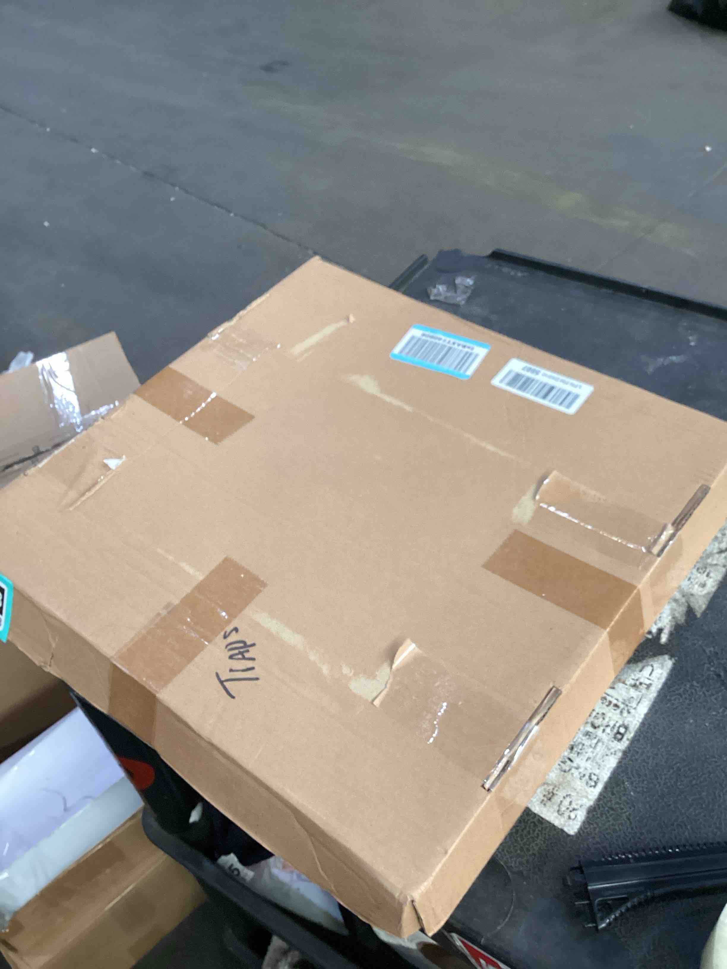 https://s3.amazonaws.com/lotting-images-prod/bidfta/TEA1266023_1756500752138.jpeg