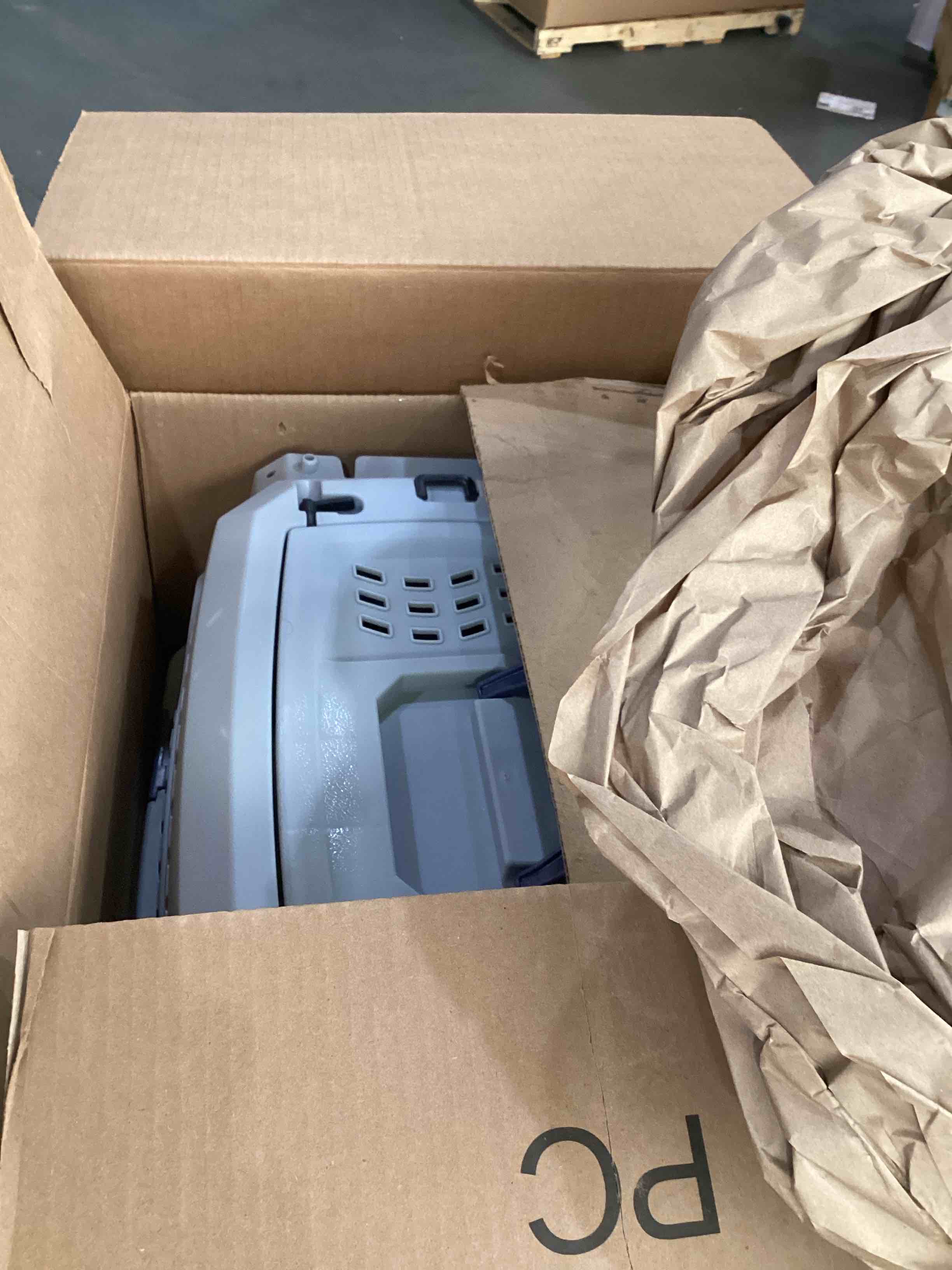 https://s3.amazonaws.com/lotting-images-prod/bidfta/TEA1266025_1756500995505.jpeg