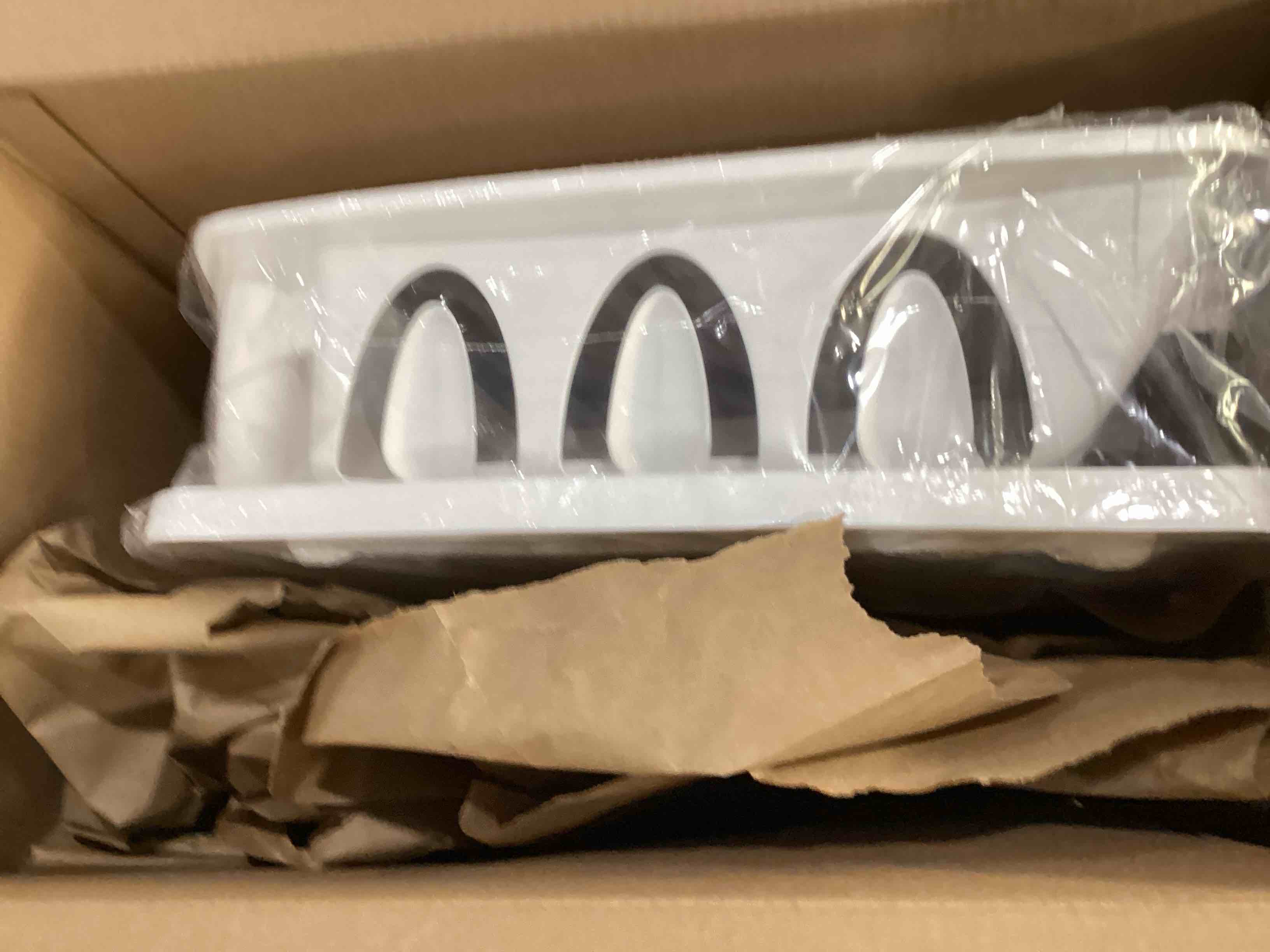 https://s3.amazonaws.com/lotting-images-prod/bidfta/TEA1273142_1752784606319.jpeg