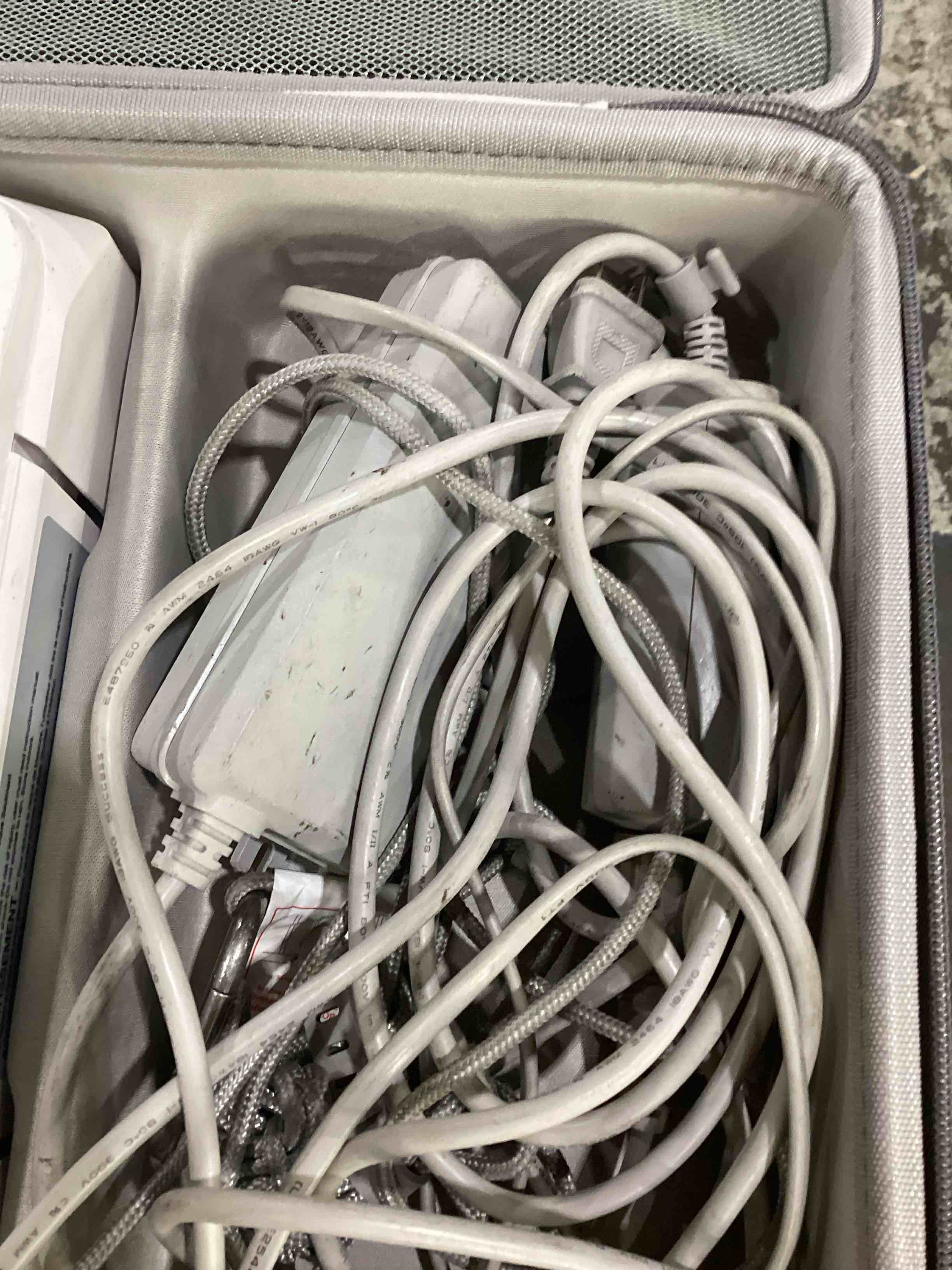 https://s3.amazonaws.com/lotting-images-prod/bidfta/TEA1273199_1752860596979.jpeg