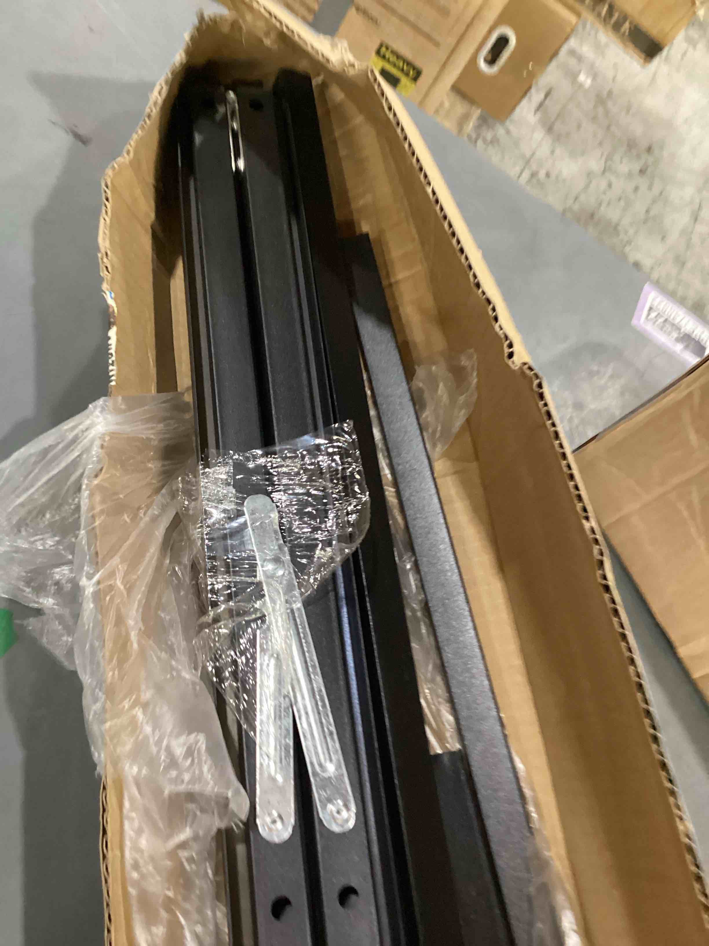 https://s3.amazonaws.com/lotting-images-prod/bidfta/TEA1273203_1752861116622.jpeg