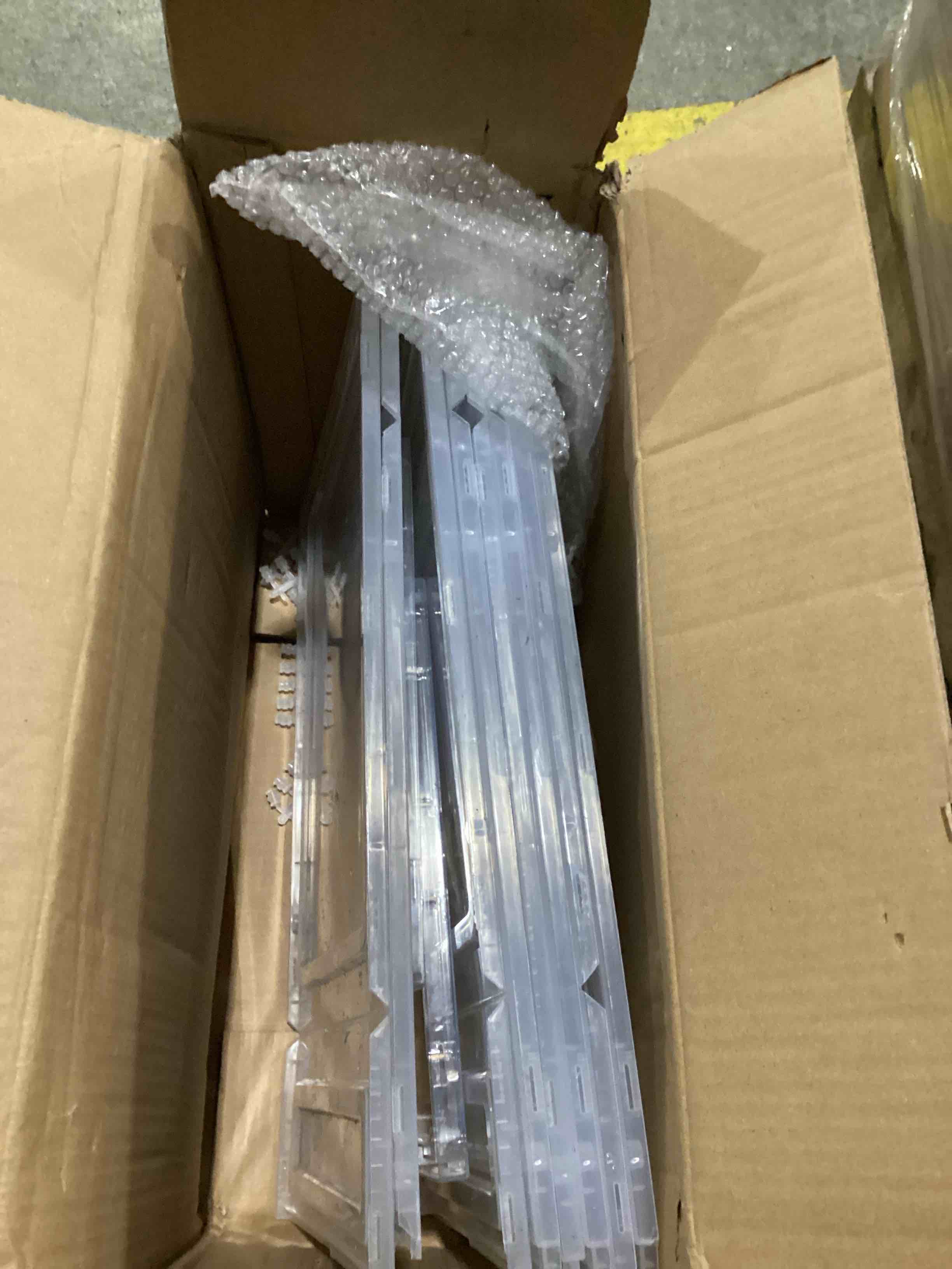https://s3.amazonaws.com/lotting-images-prod/bidfta/TEA1275158_1756394520482.jpeg