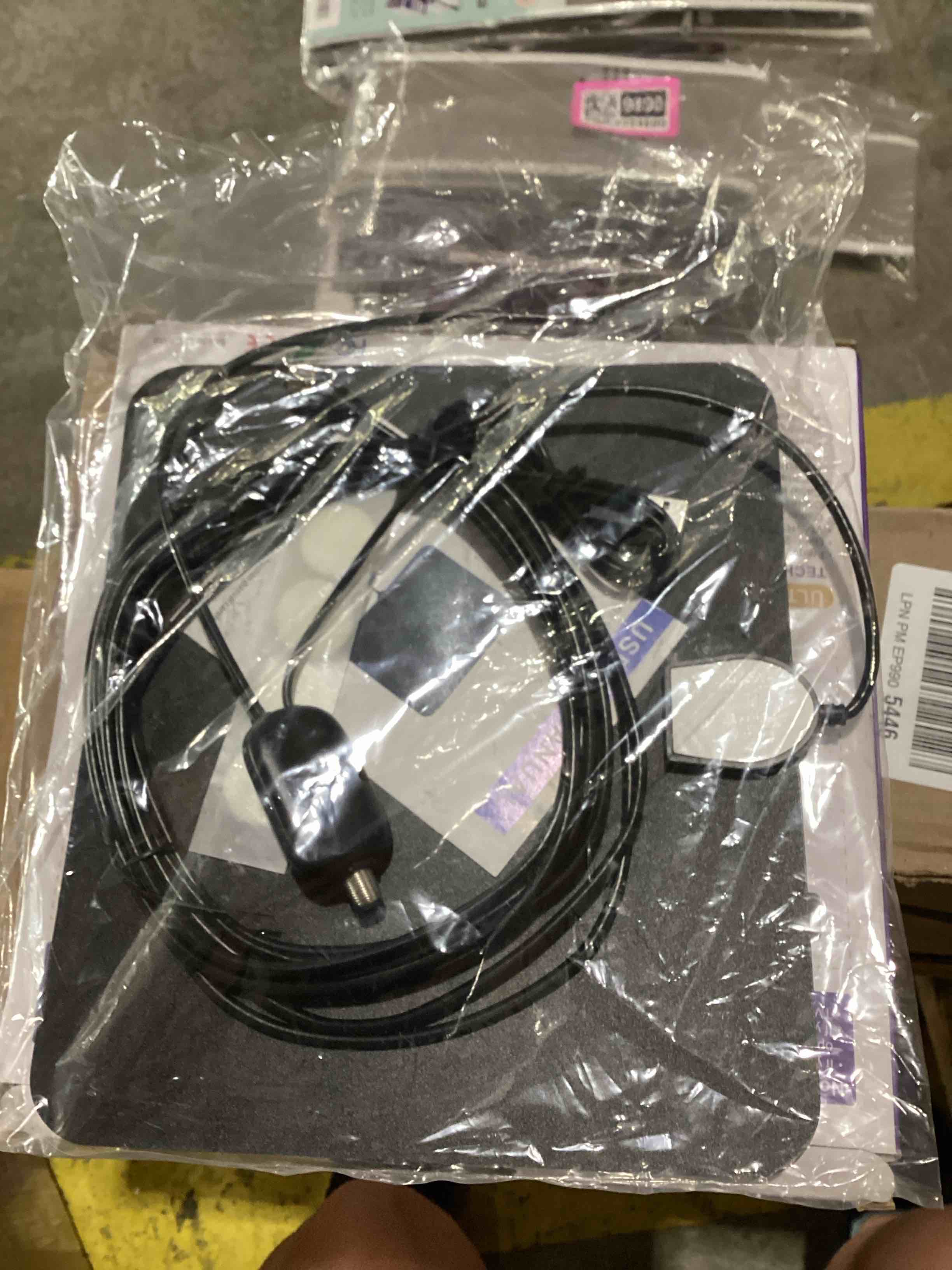 https://s3.amazonaws.com/lotting-images-prod/bidfta/TEA1275317_1758208449121.jpeg