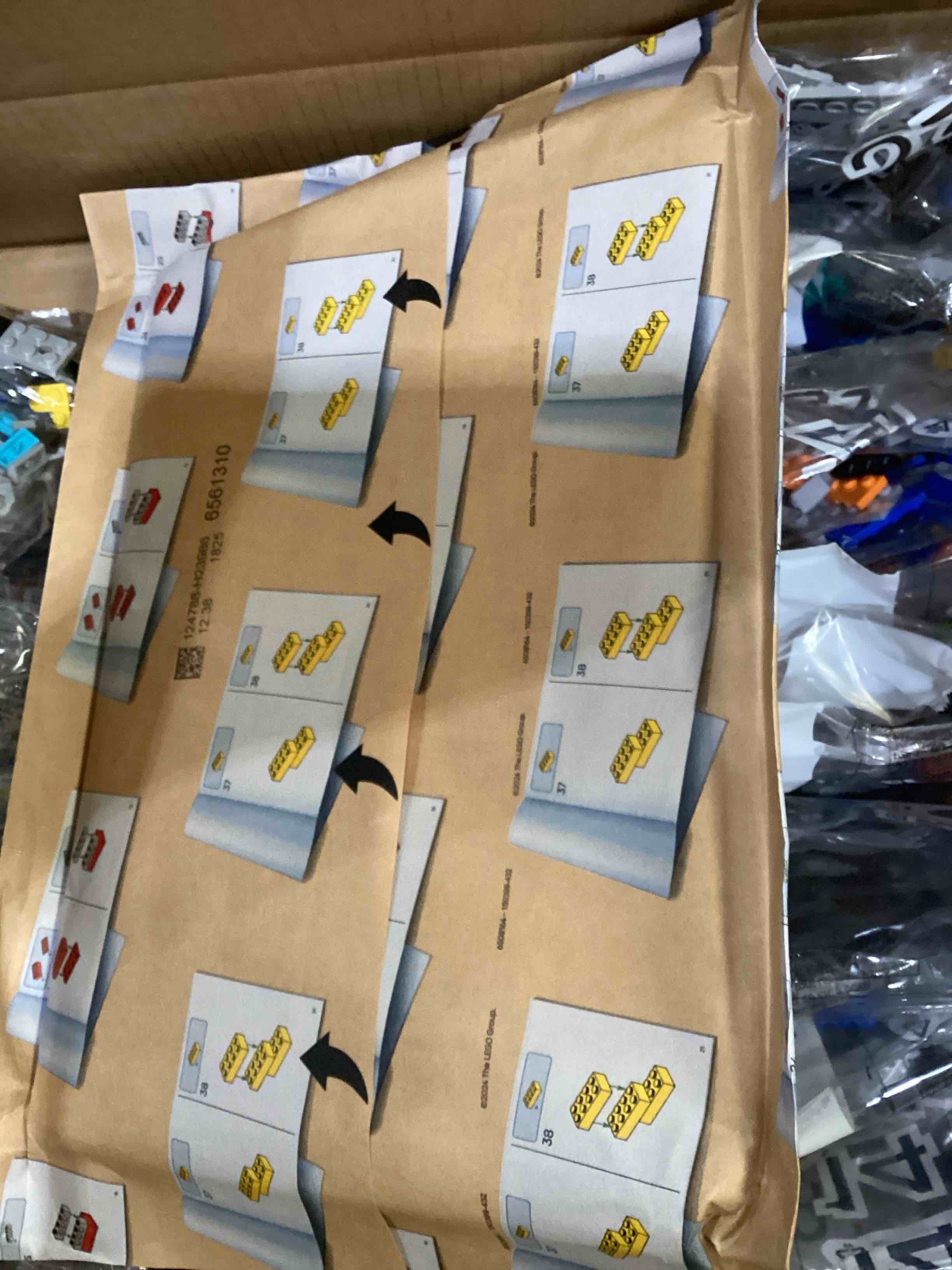 Condition photo showing New/Like New for lego marvel guardians of the galaxy: the milano buildable starship toy, marvel gift for kids with 4 super hero minifigures, guardians of the galaxy toy for boys and girls ages 12 and up, 76286
