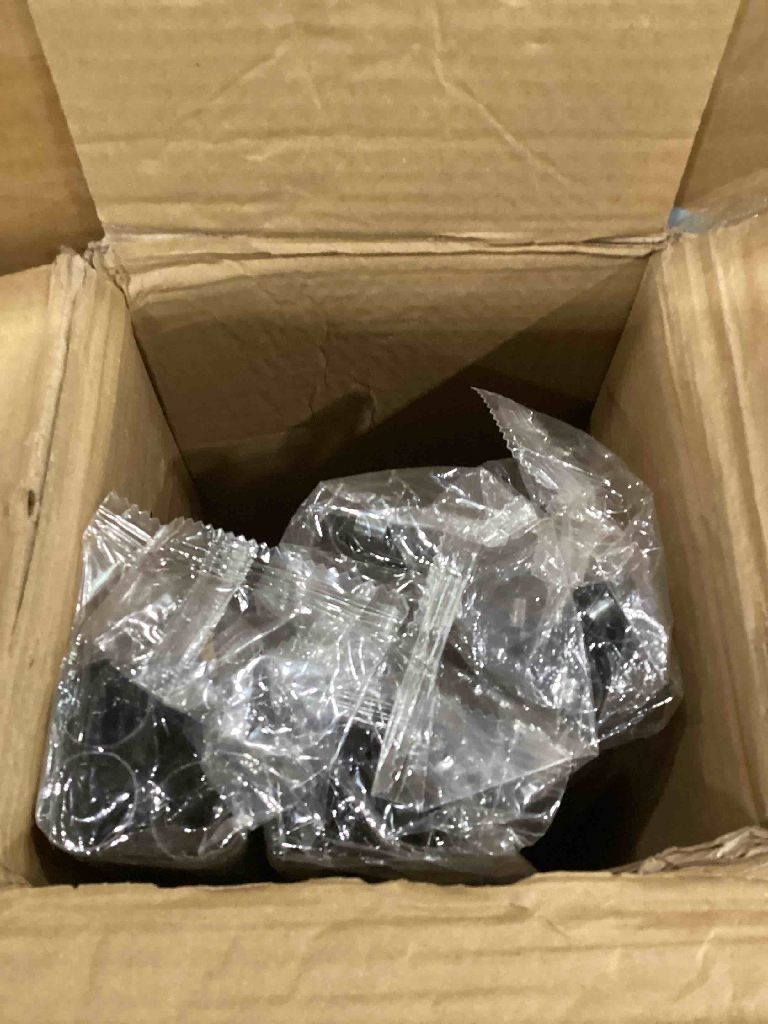 https://s3.amazonaws.com/lotting-images-prod/bidfta/TEA1285018_1757340389747.jpeg