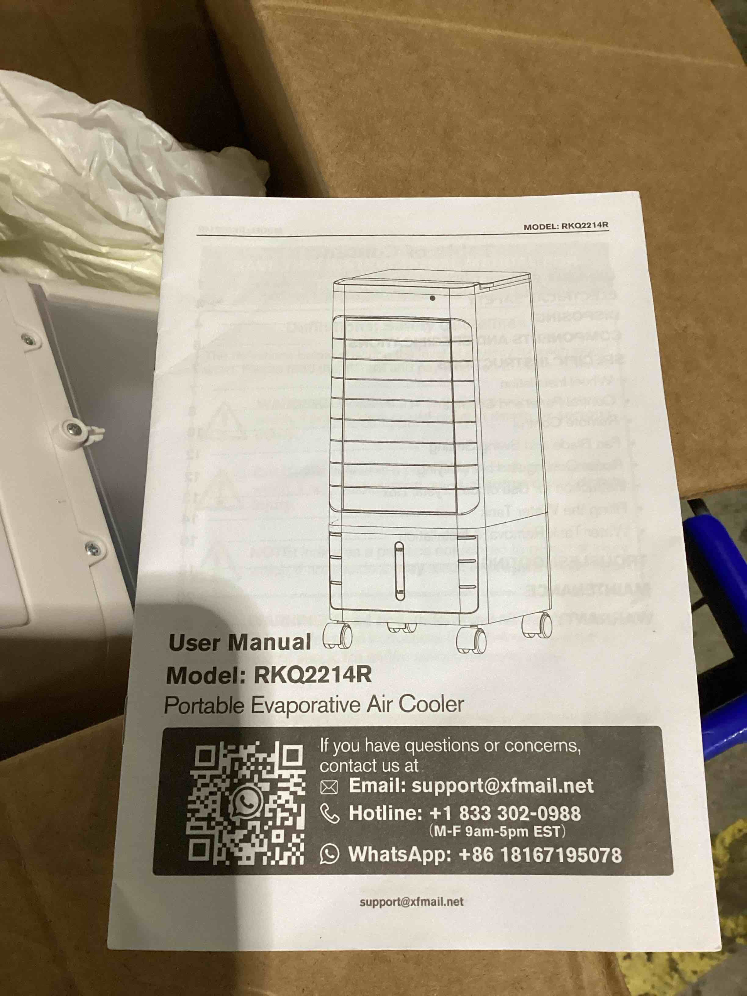Portable evaporator air cooler 