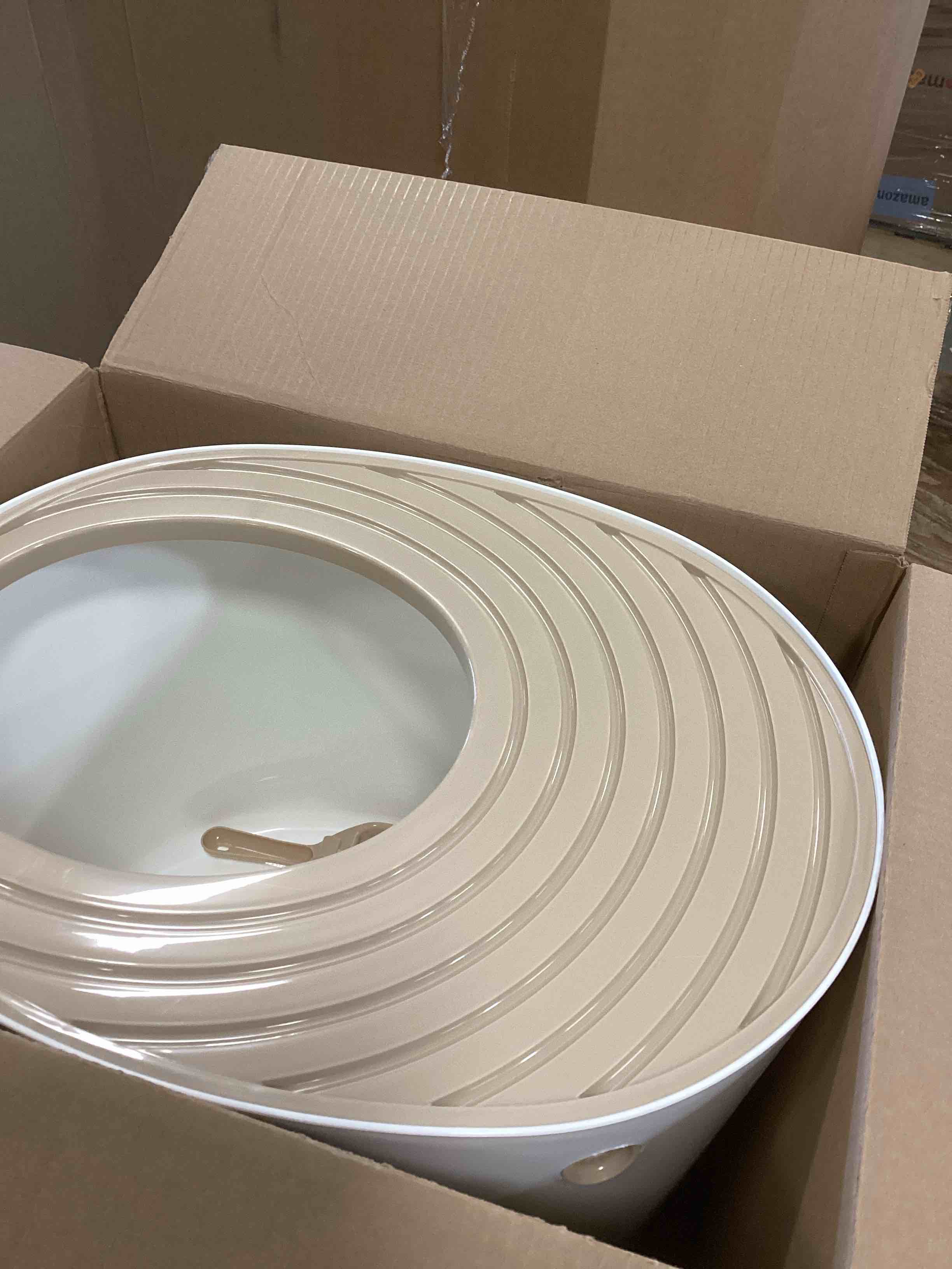 Condition photo showing Good Condition for IRIS USA Round Top Entry Cat Litter Box Litter Particle Catching Cover and Privacy Walls with Scoop, Beige
