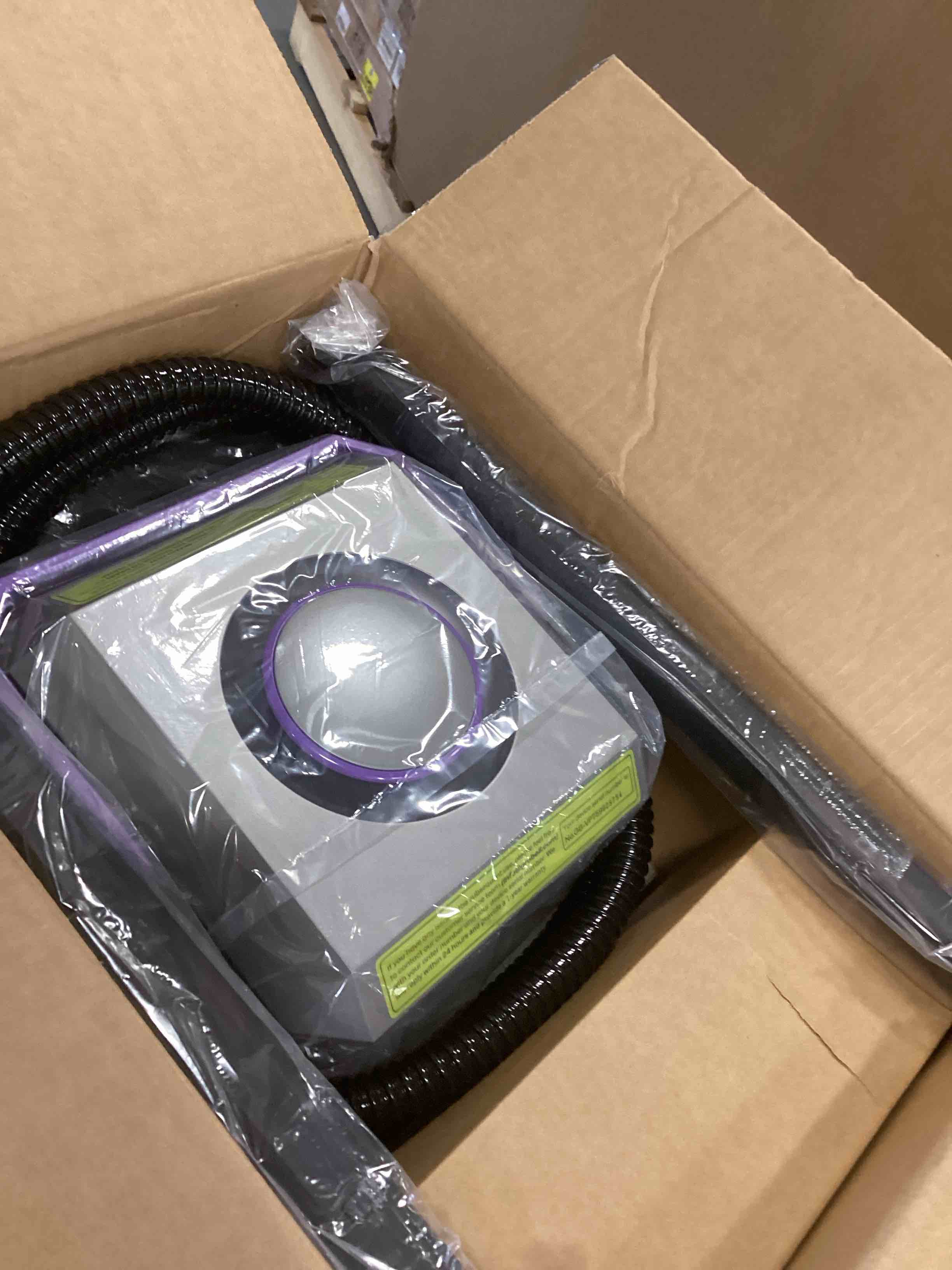 https://s3.amazonaws.com/lotting-images-prod/bidfta/TEA1288131_1740759537312.jpeg