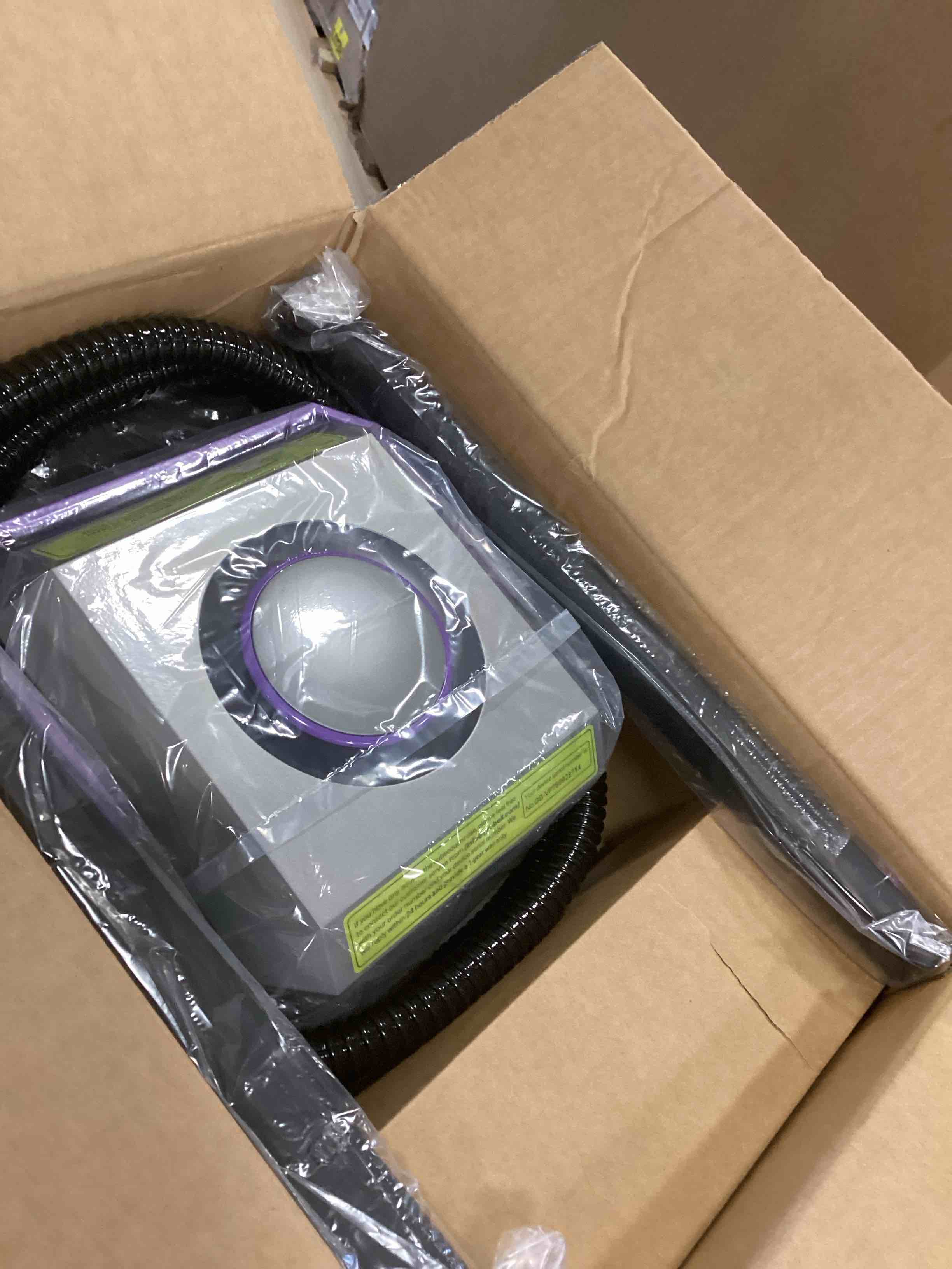 https://s3.amazonaws.com/lotting-images-prod/bidfta/TEA1288131_1740759538357.jpeg