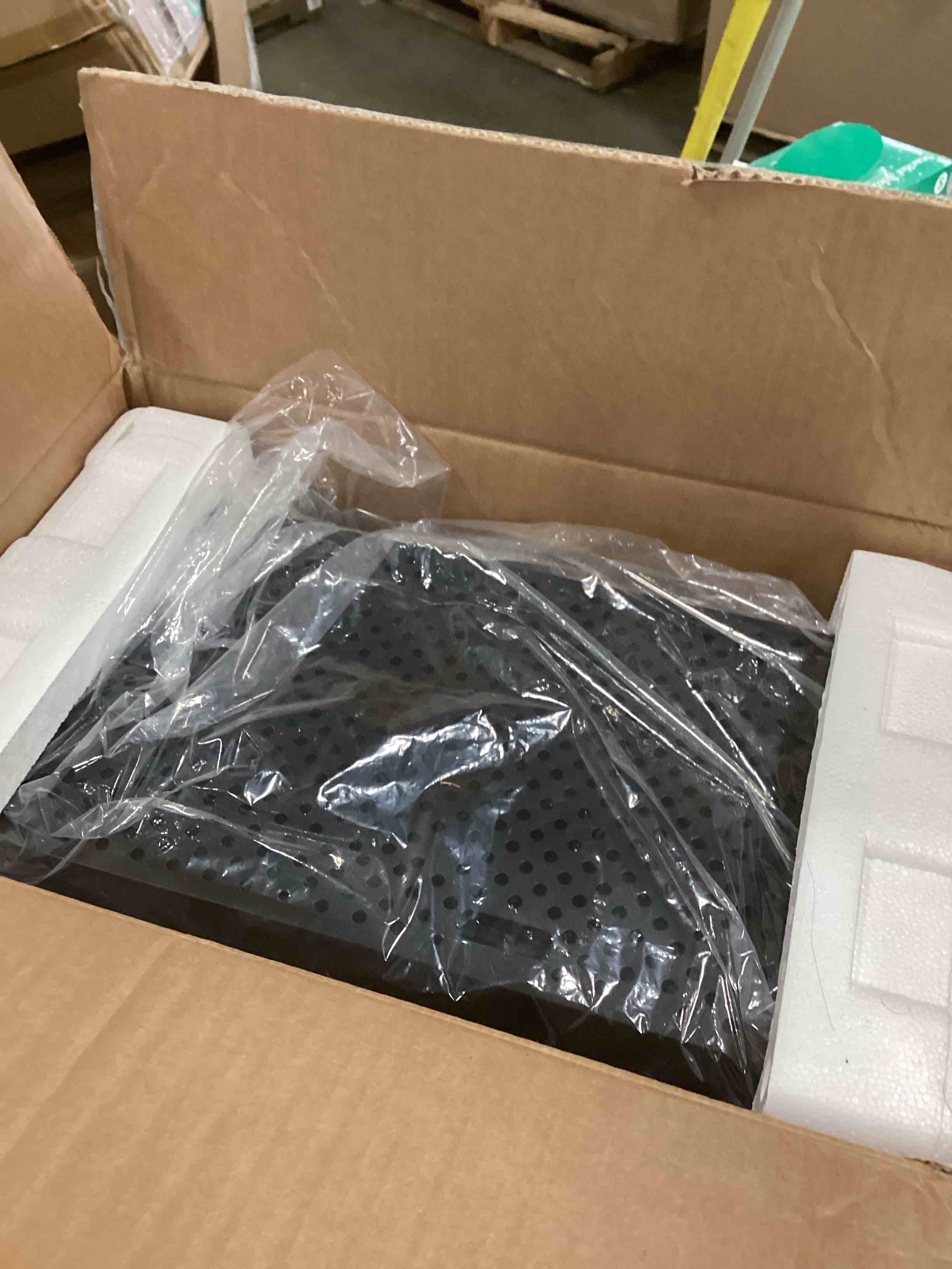 https://s3.amazonaws.com/lotting-images-prod/bidfta/TEA1288440_1741015320396.jpeg