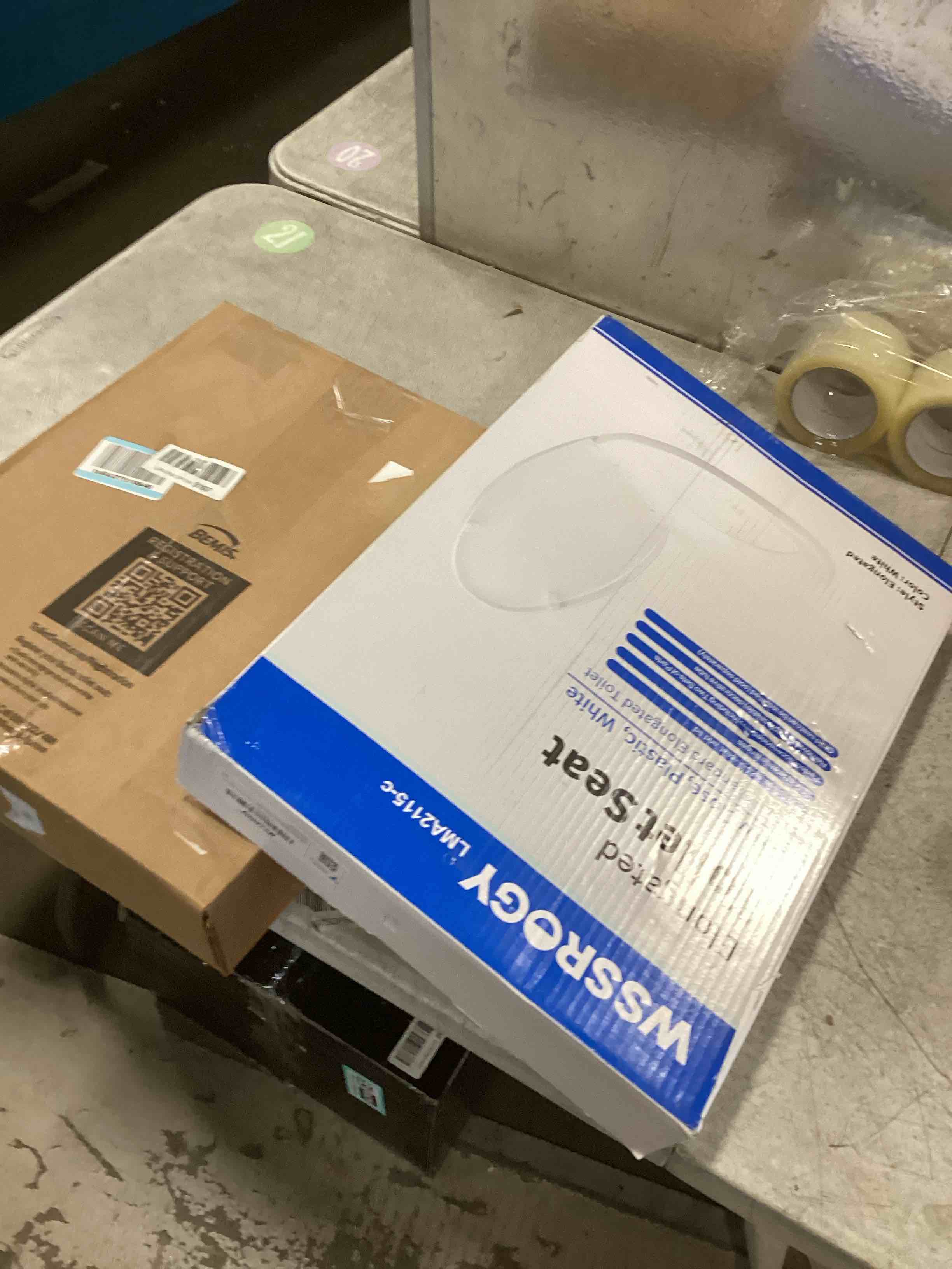 https://s3.amazonaws.com/lotting-images-prod/bidfta/TEA1288723_1741107757573.jpeg