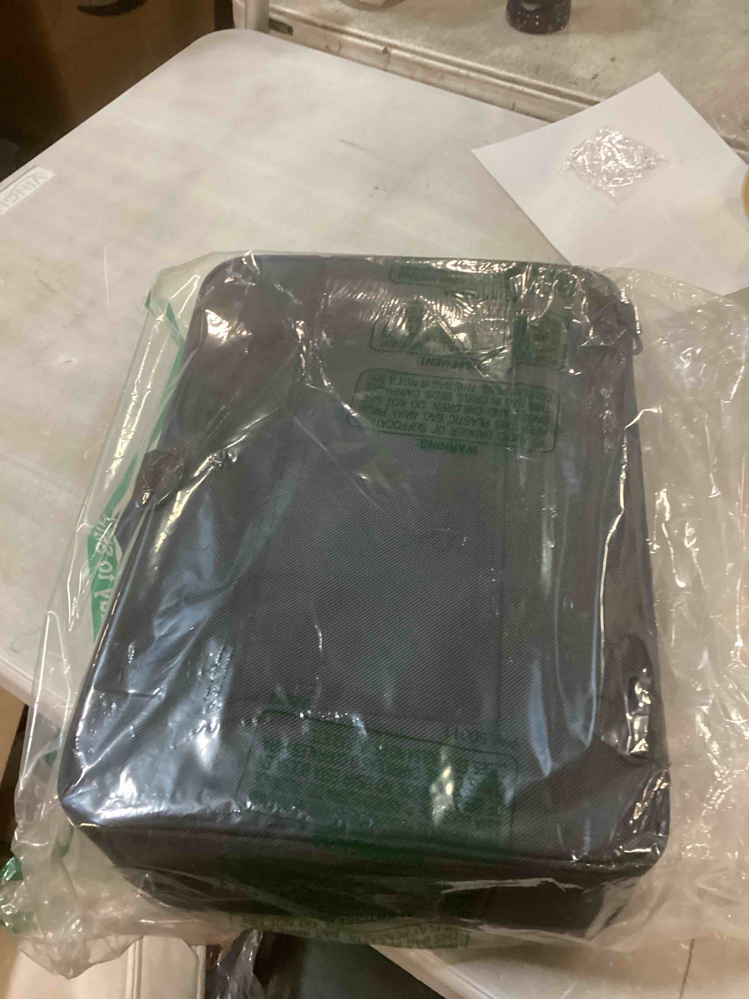 https://s3.amazonaws.com/lotting-images-prod/bidfta/TEA1289007_1741202131043.jpeg