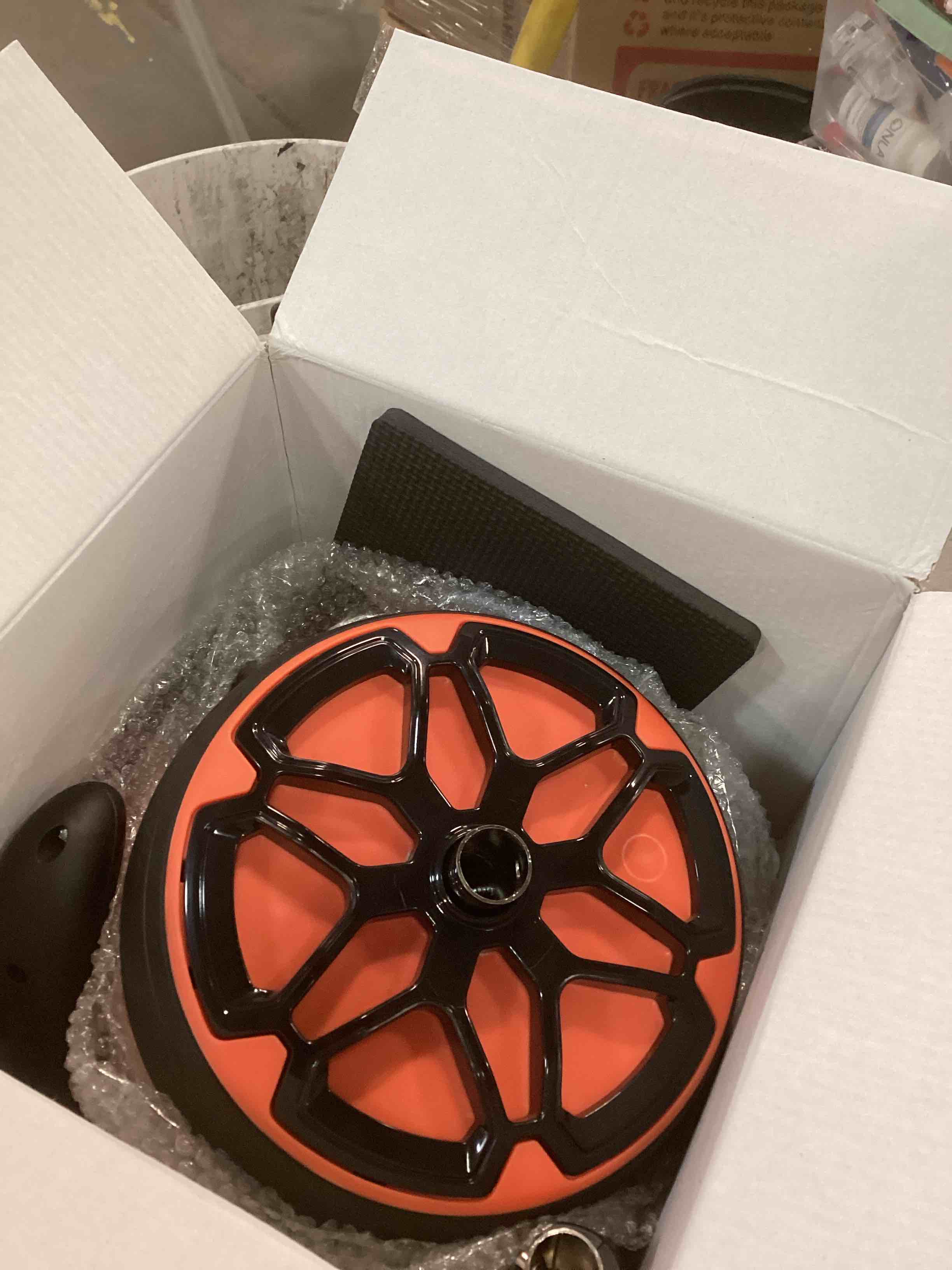 https://s3.amazonaws.com/lotting-images-prod/bidfta/TEA1289157_1741361182948.jpeg