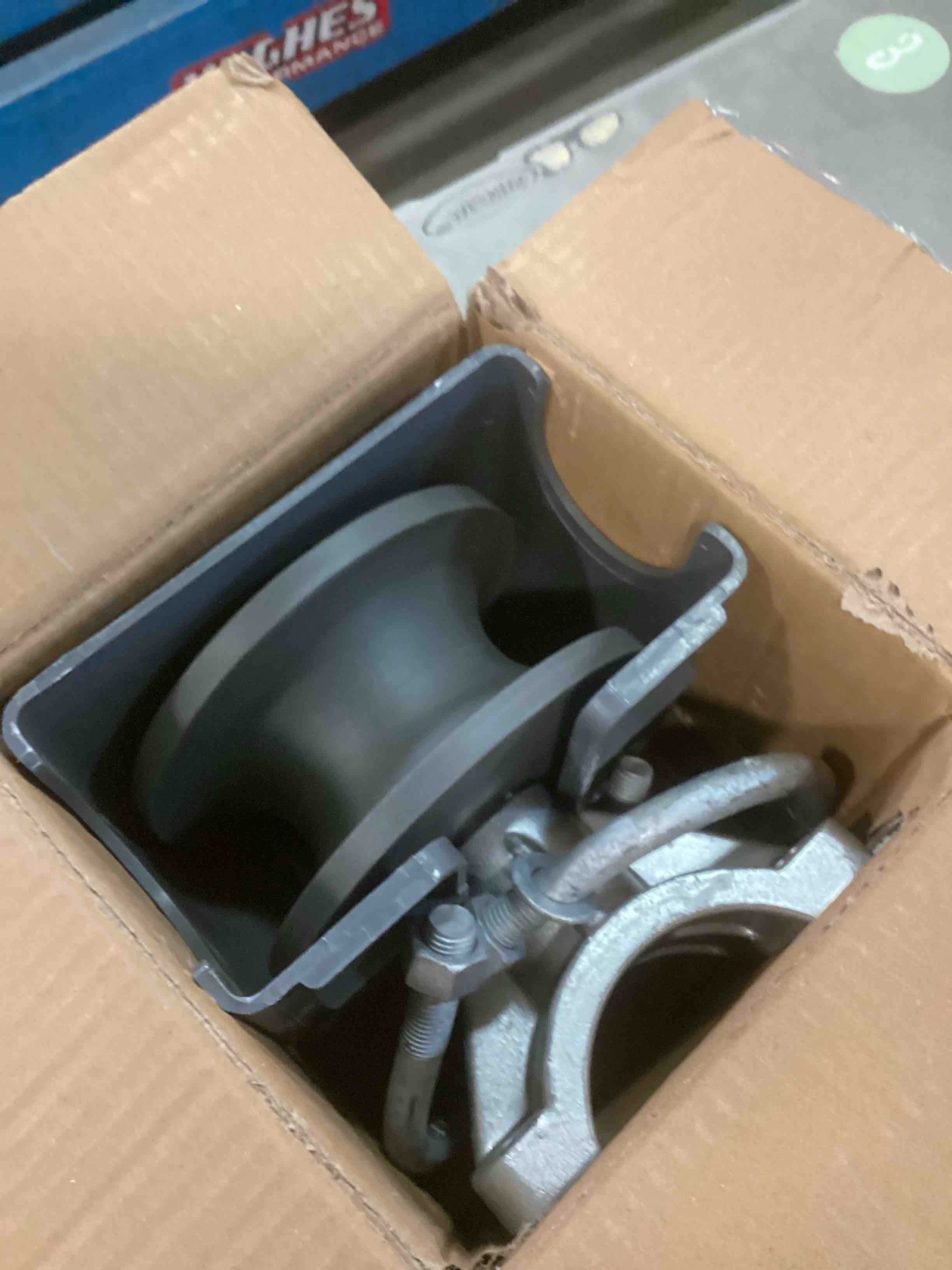 https://s3.amazonaws.com/lotting-images-prod/bidfta/TEA1289452_1741623574623.jpeg