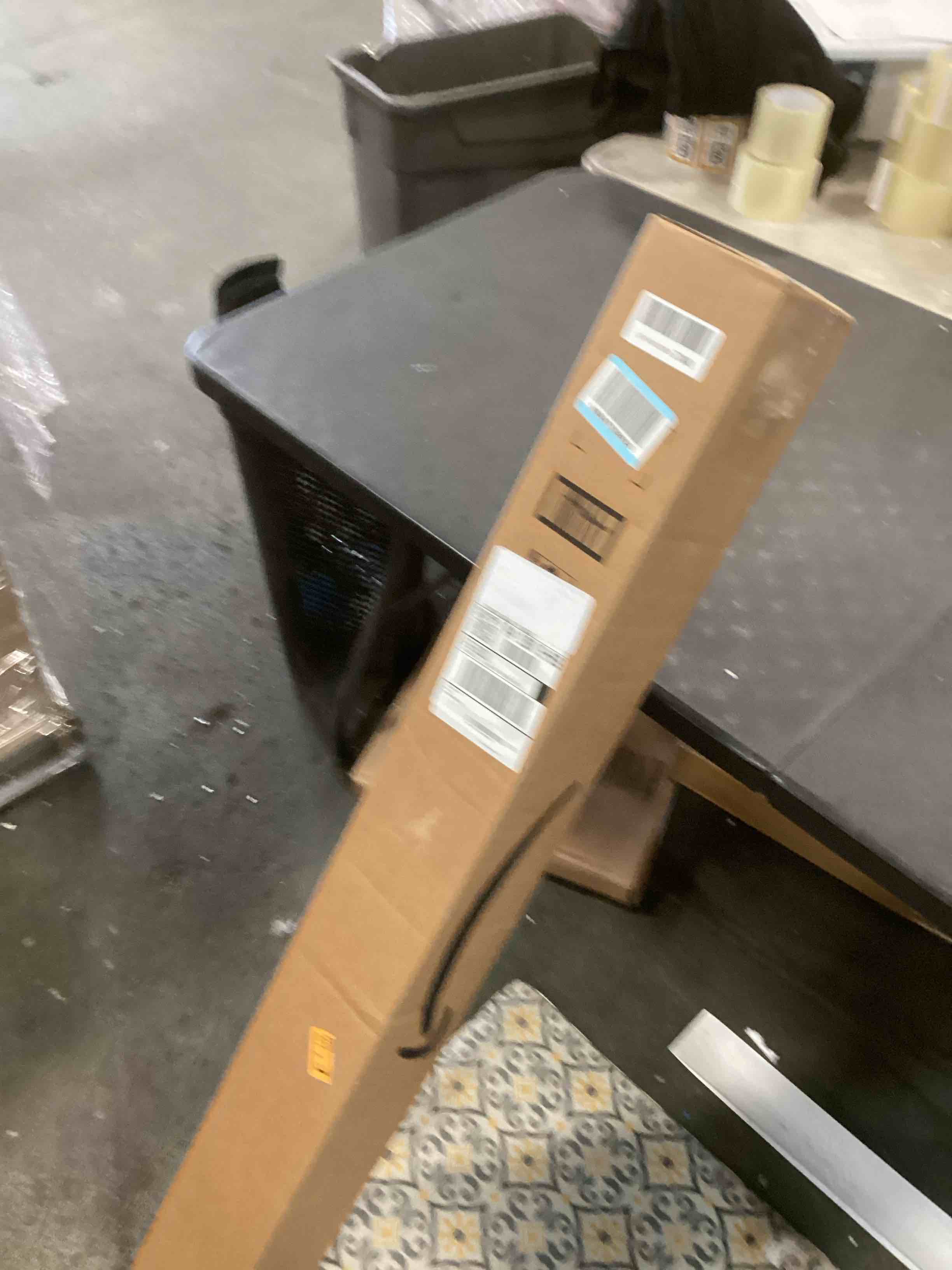 https://s3.amazonaws.com/lotting-images-prod/bidfta/TEA1289999_1741964120860.jpeg