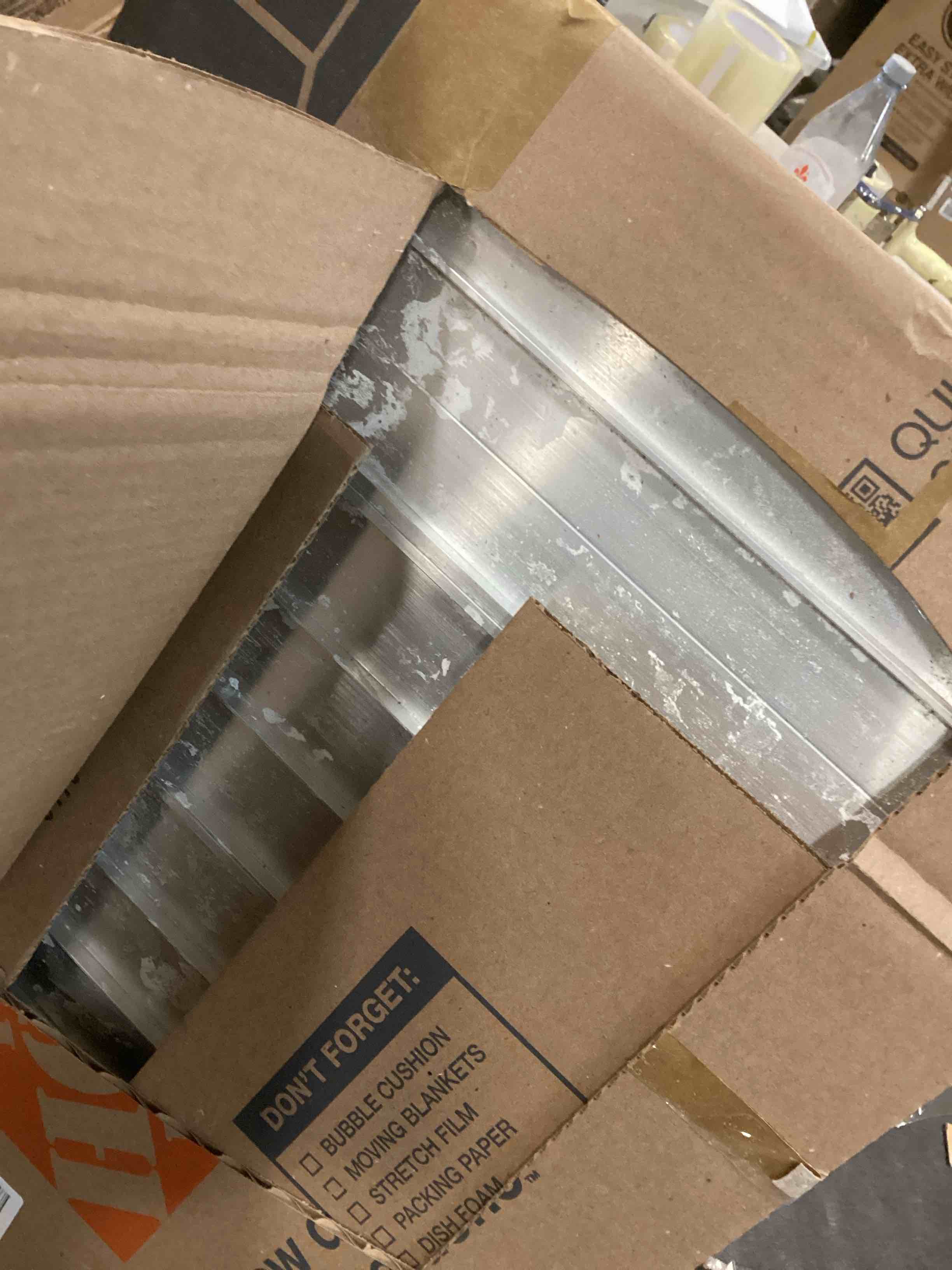 https://s3.amazonaws.com/lotting-images-prod/bidfta/TEA1290030_1741967753281.jpeg
