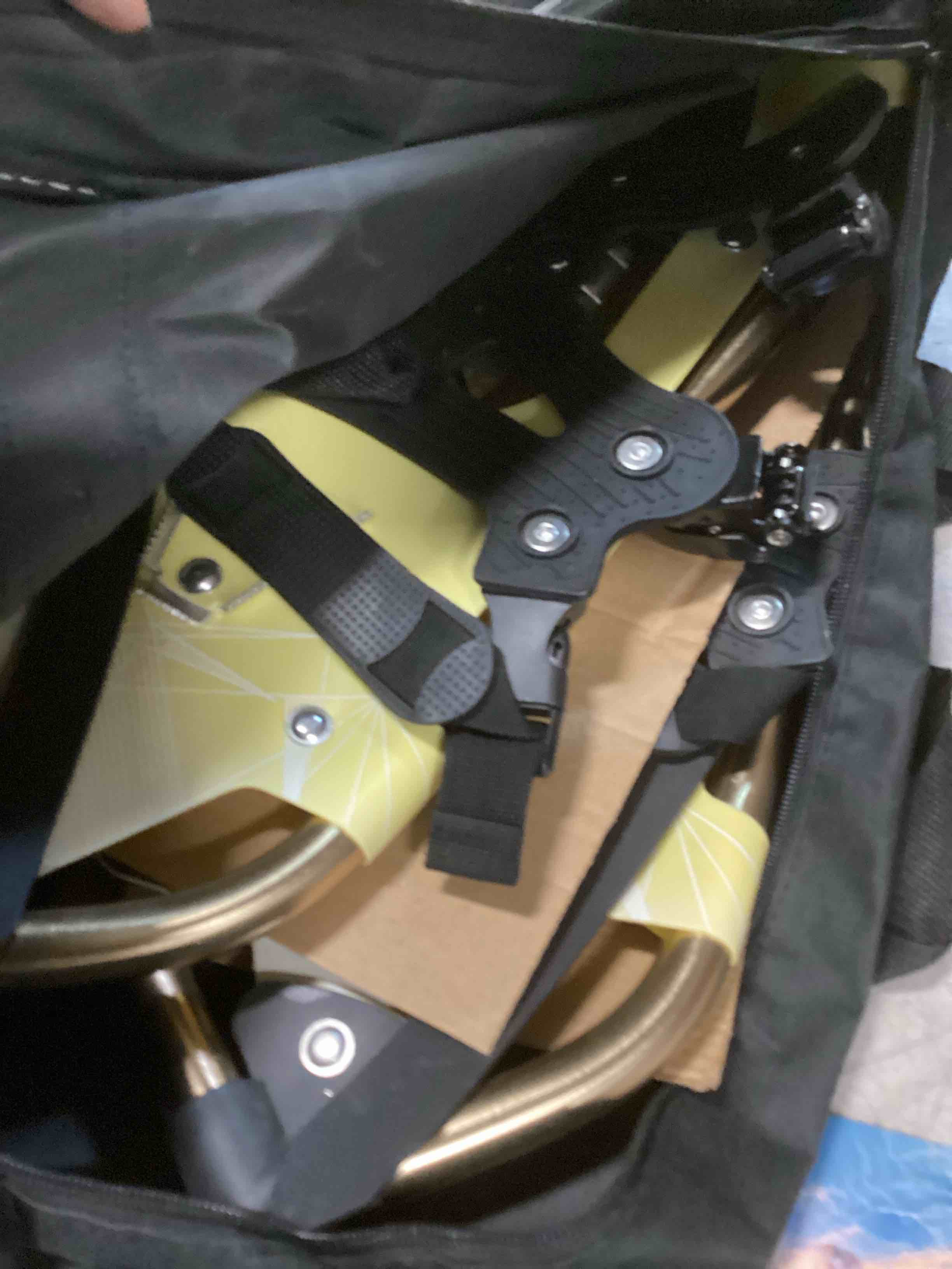 ( incomplete missing piece)AMBIO 3 in 1 Snowshoes for Men Women Youth Kids, Light Weight Aluminum Snow Shoes with Trekking Poles and Carrying Tote Bag