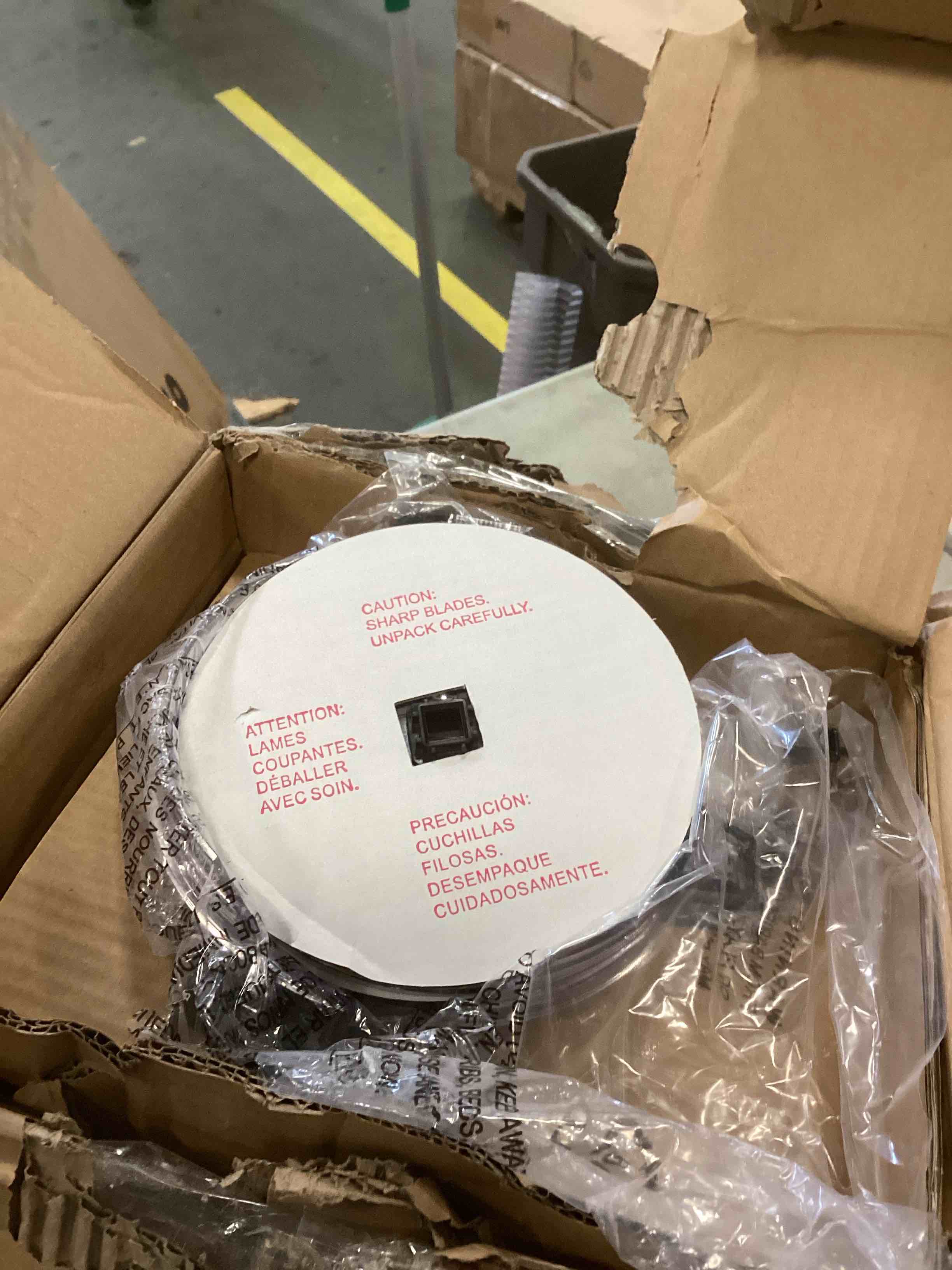 https://s3.amazonaws.com/lotting-images-prod/bidfta/TEA1290642_1742323325045.jpeg