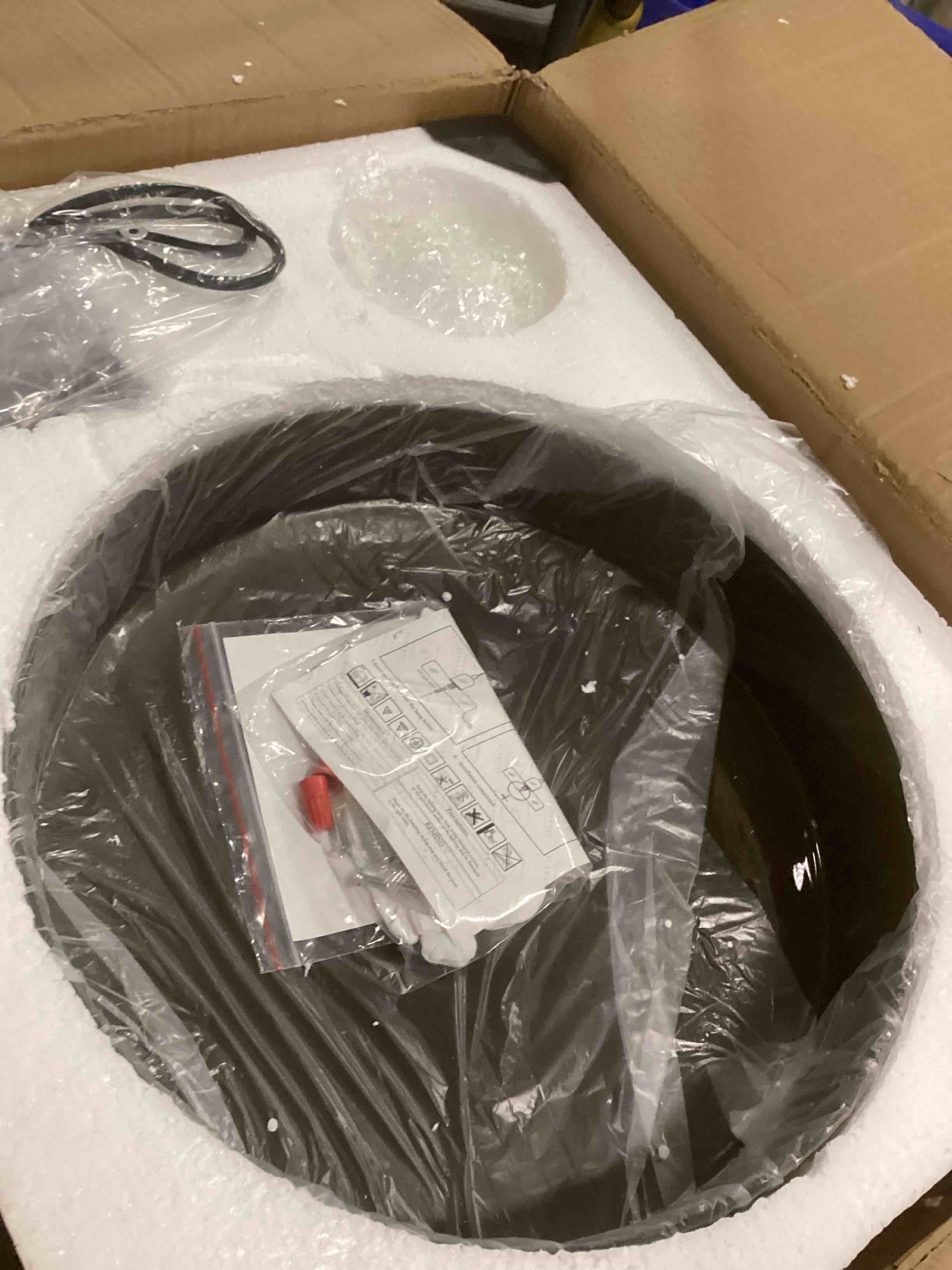 https://s3.amazonaws.com/lotting-images-prod/bidfta/TEA1290936_1742473823894.jpeg