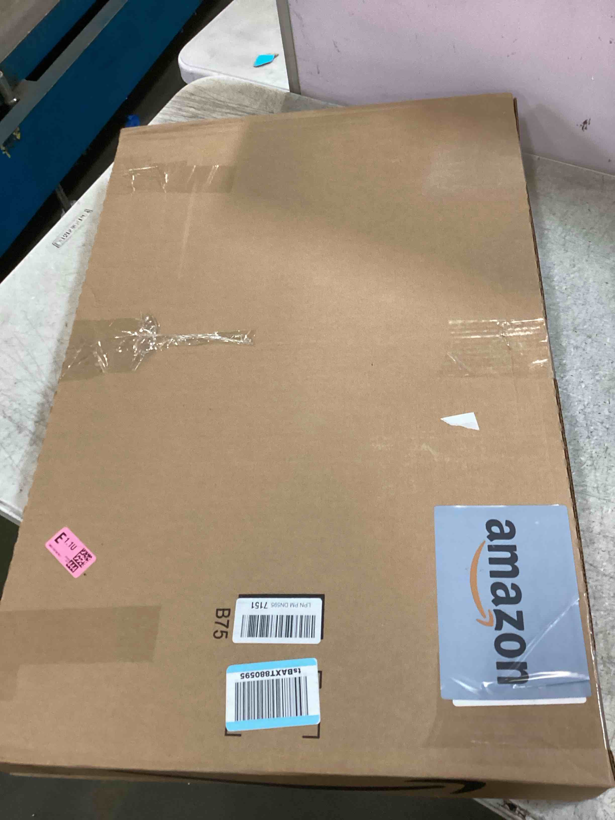 https://s3.amazonaws.com/lotting-images-prod/bidfta/TEA1291282_1741109573787.jpeg