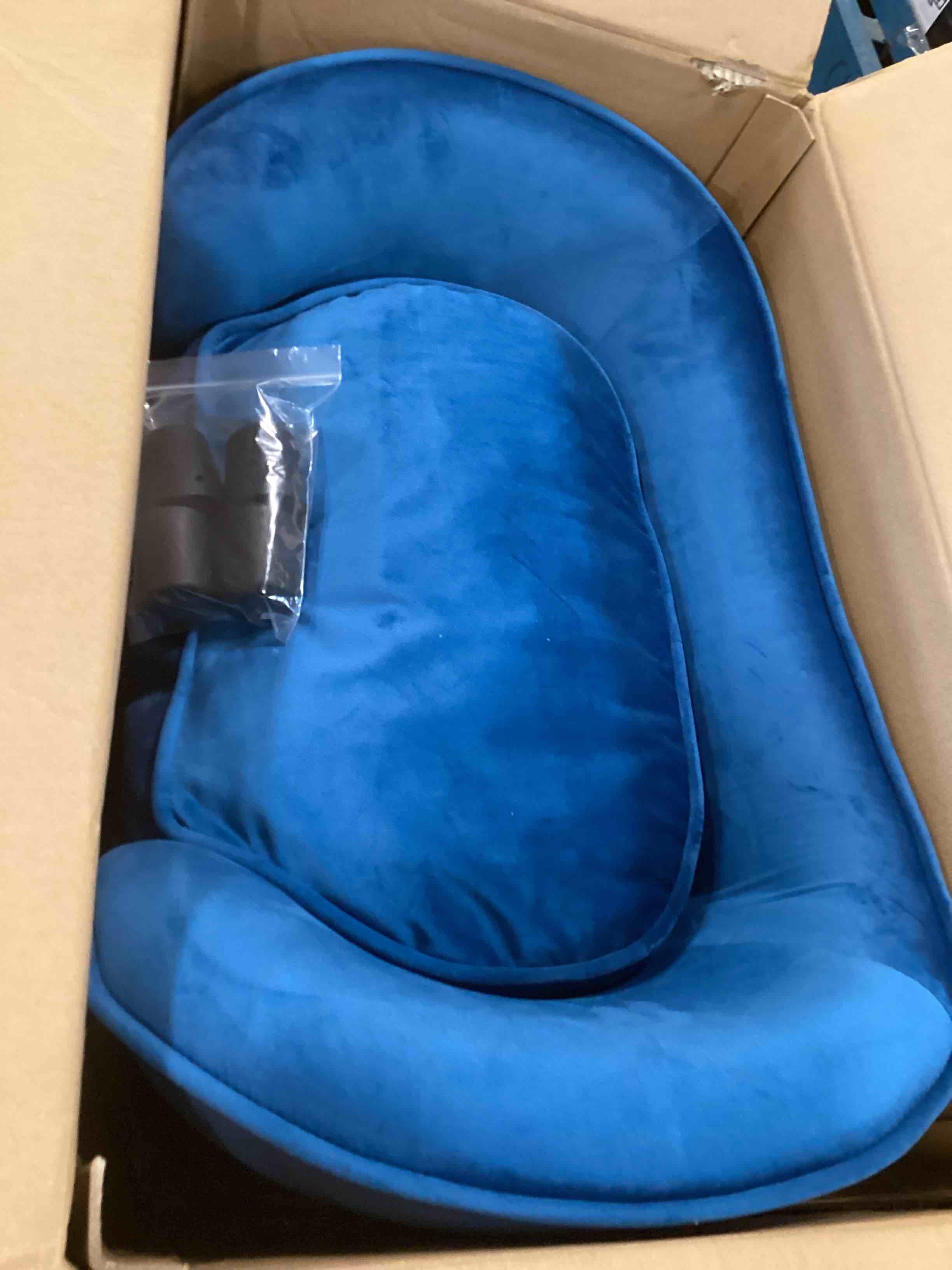https://s3.amazonaws.com/lotting-images-prod/bidfta/TEA1292291_1741696913368.jpeg