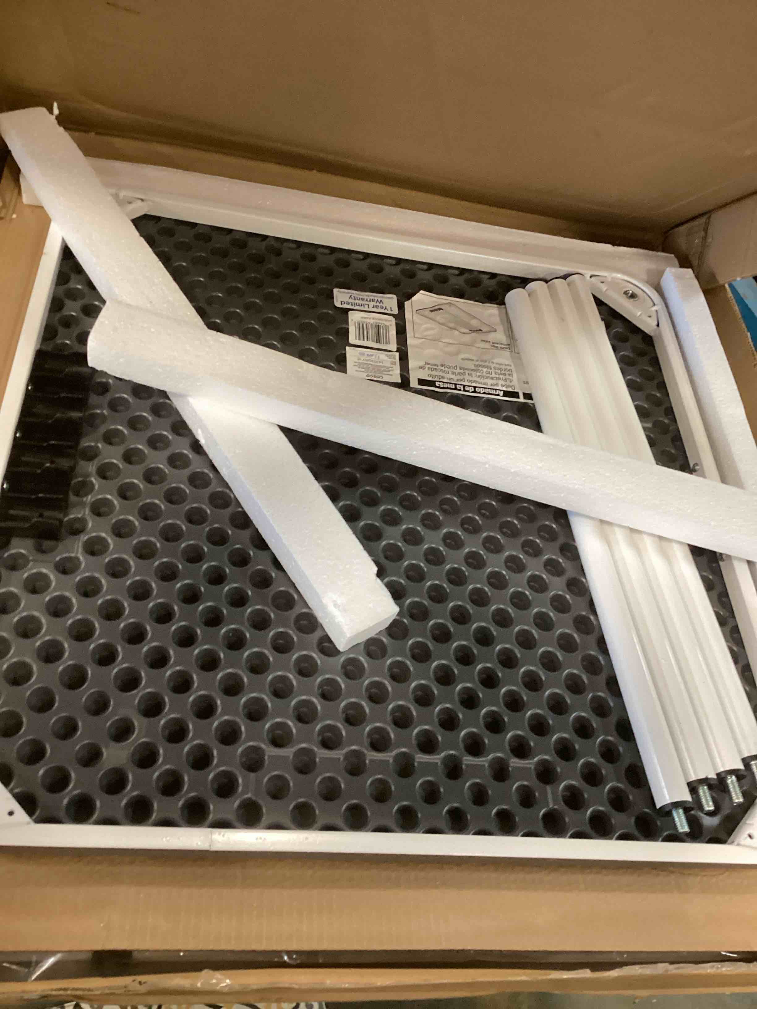 https://s3.amazonaws.com/lotting-images-prod/bidfta/TEA1292337_1741704205929.jpeg