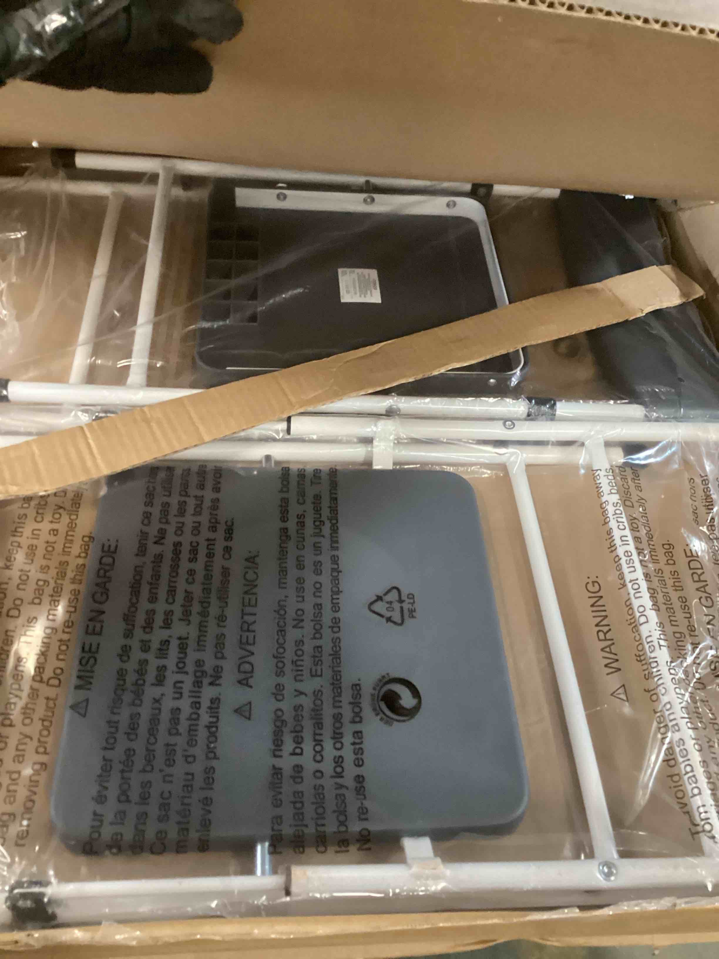https://s3.amazonaws.com/lotting-images-prod/bidfta/TEA1292337_1741704220258.jpeg